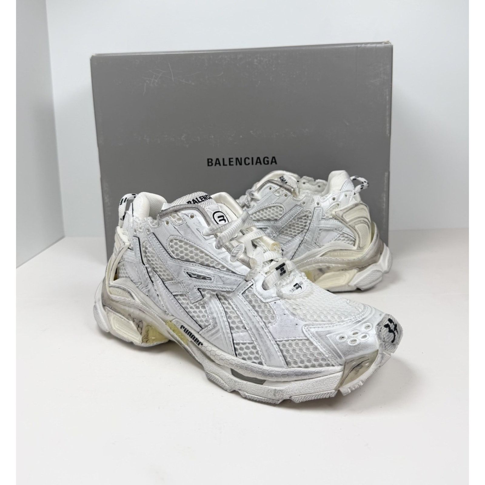 Balenciaga Size 37EU/7W - Balenciaga Runner White Distressed NEW Size US 7 / IT 37 - 2 Thumbnail
