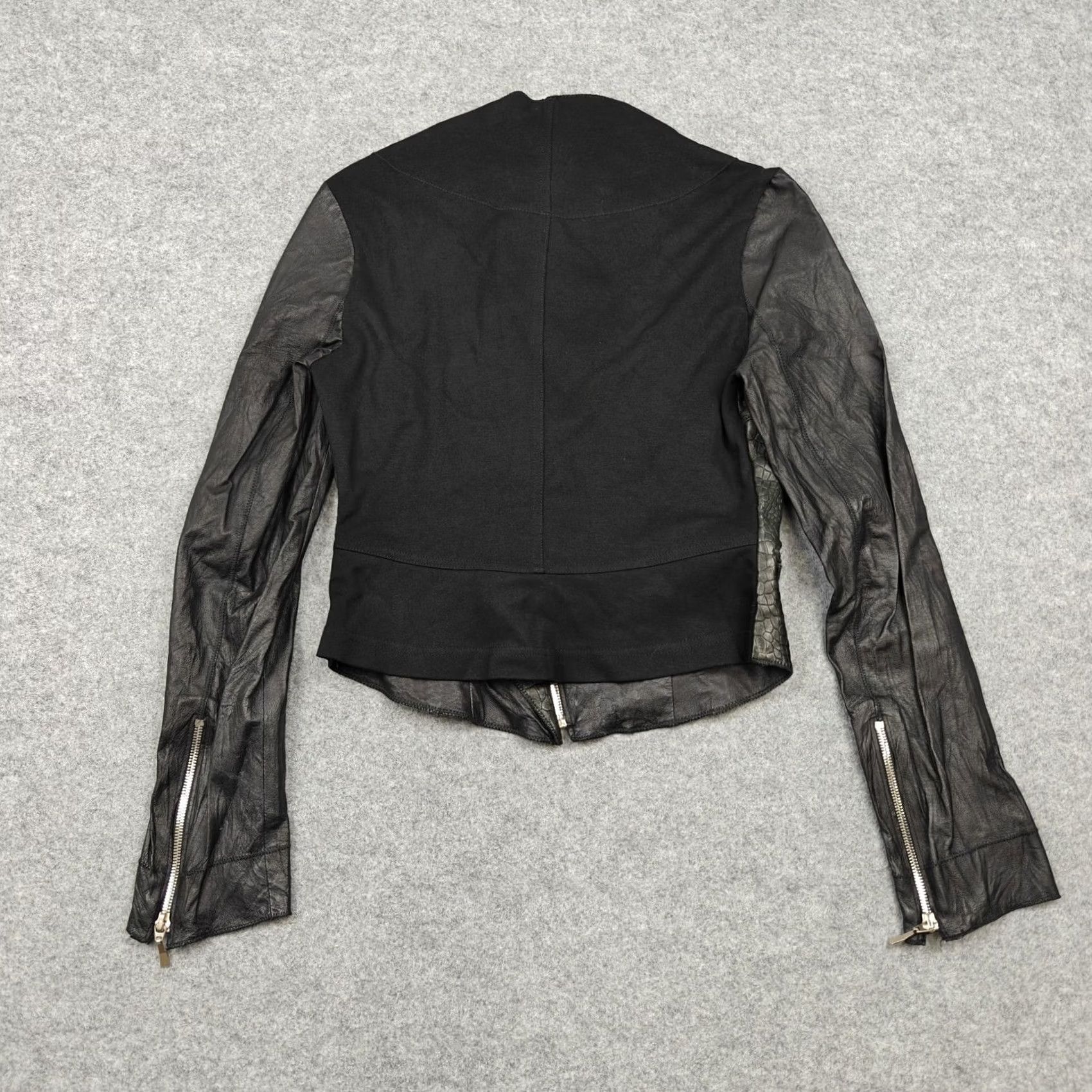 Vintage Illia Jacket Womens 0 Black Leather Croc Embossed Moto Asym Zip Pockets Stretch Jacket, Black, Womens, 0, Leather, Zip, Pockets, Moto, Illia, 90s? Size XS / US 0-2 / IT 36-38 - 7 Thumbnail