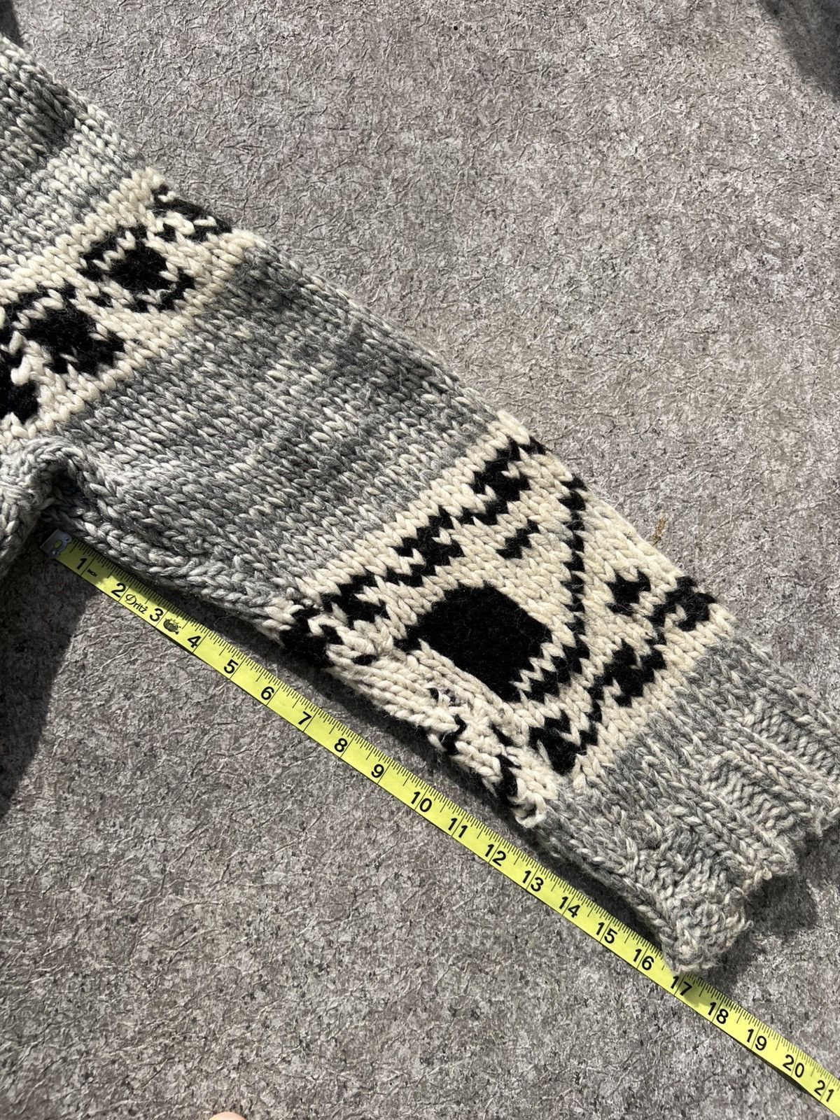 Vintage Vintage Zip-up Cowichan Sweater Small / medium canada mary Size US S / EU 44-46 / 1 - 7 Thumbnail