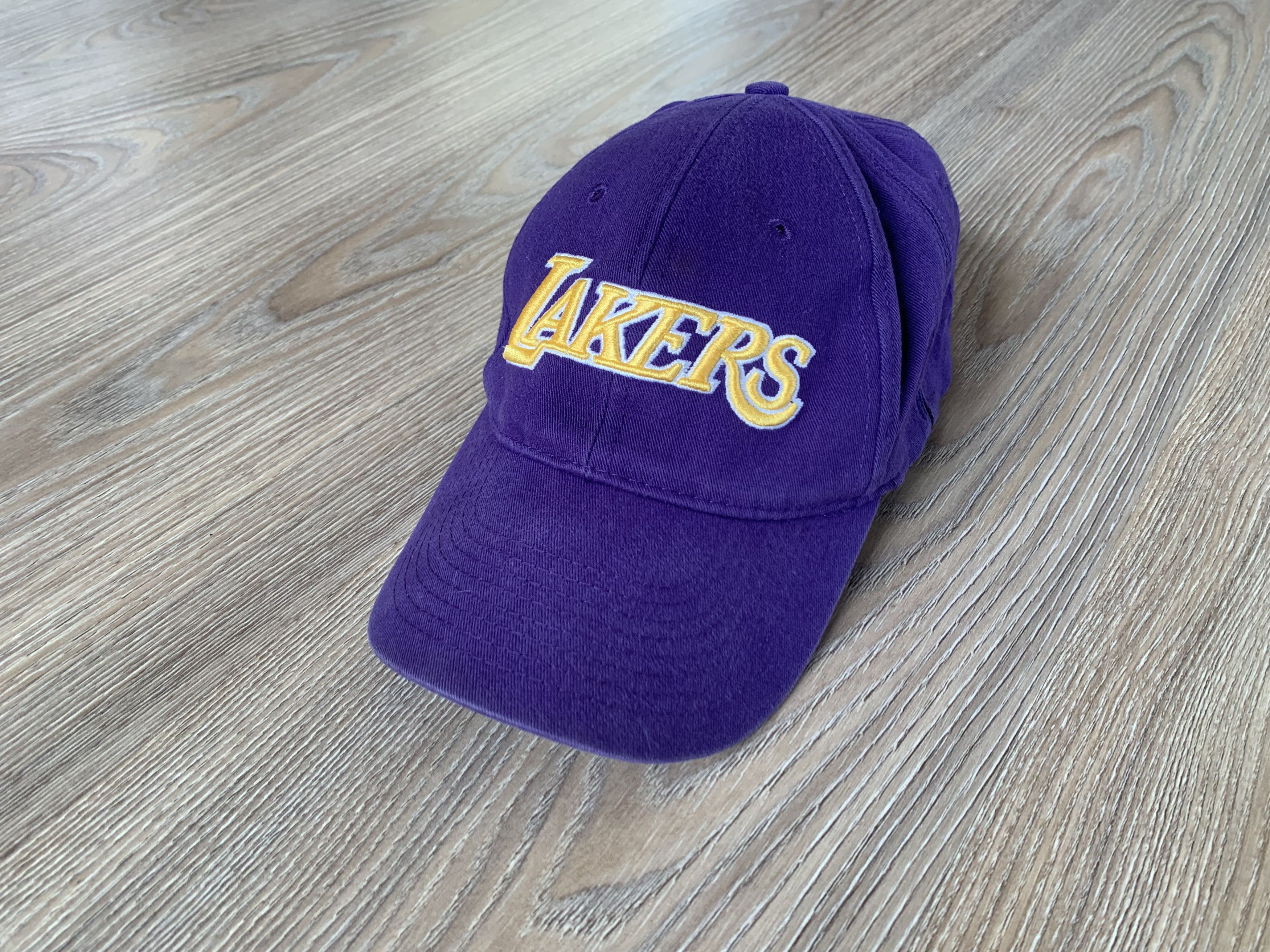 Nike Youth Rare Nike Los Angeles Lakers NBA Baseball Cap Size ONE SIZE - 1 Thumbnail