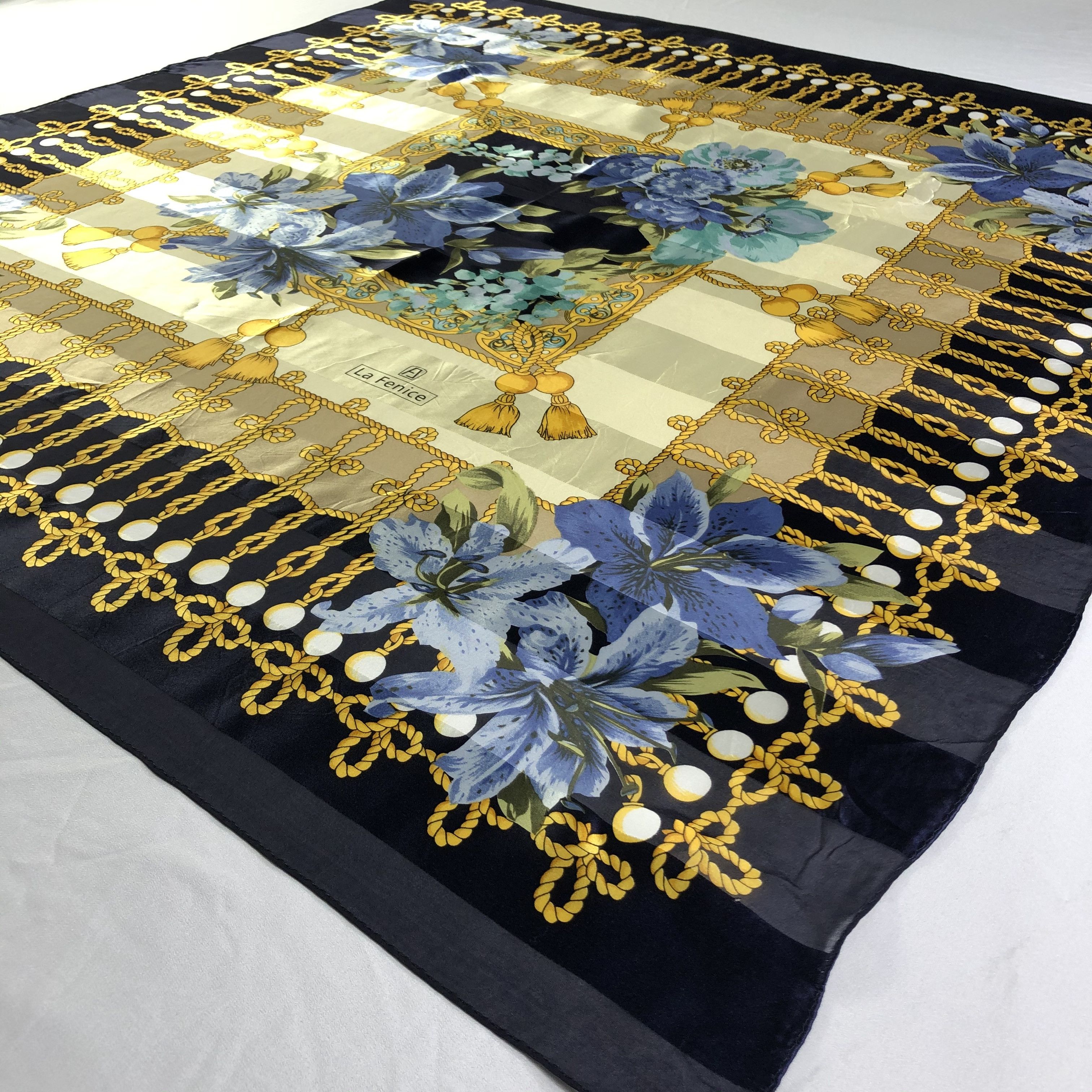 Vintage Vintage La Fenice Silk Scarf Size ONE SIZE - 3 Thumbnail