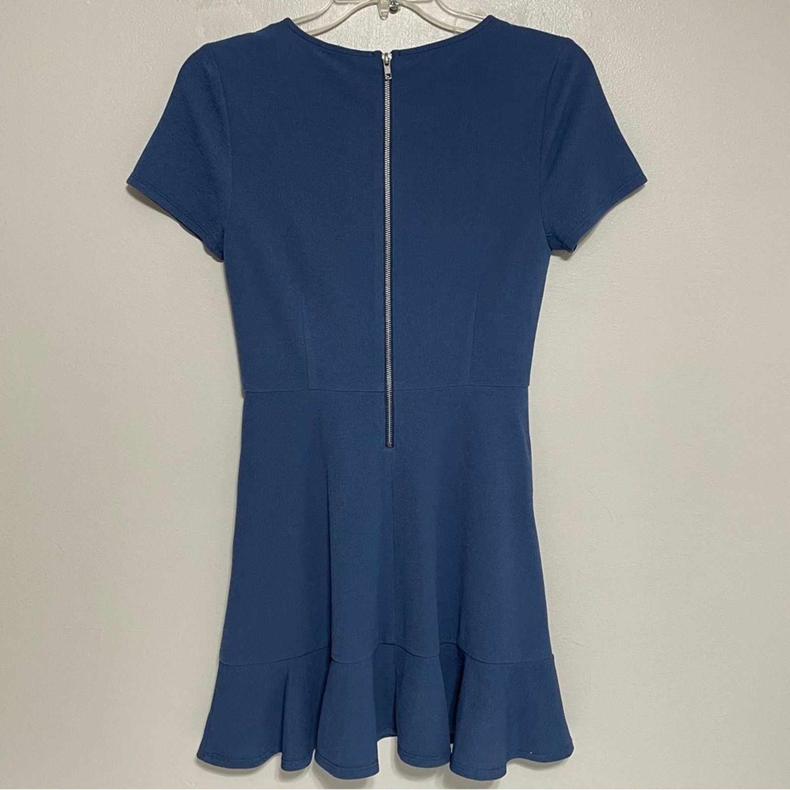 Other Speechless Blue Mini Dress M NWT Ruffle Hem Pockets Size M / US 6-8 / IT 42-44 - 12 Thumbnail