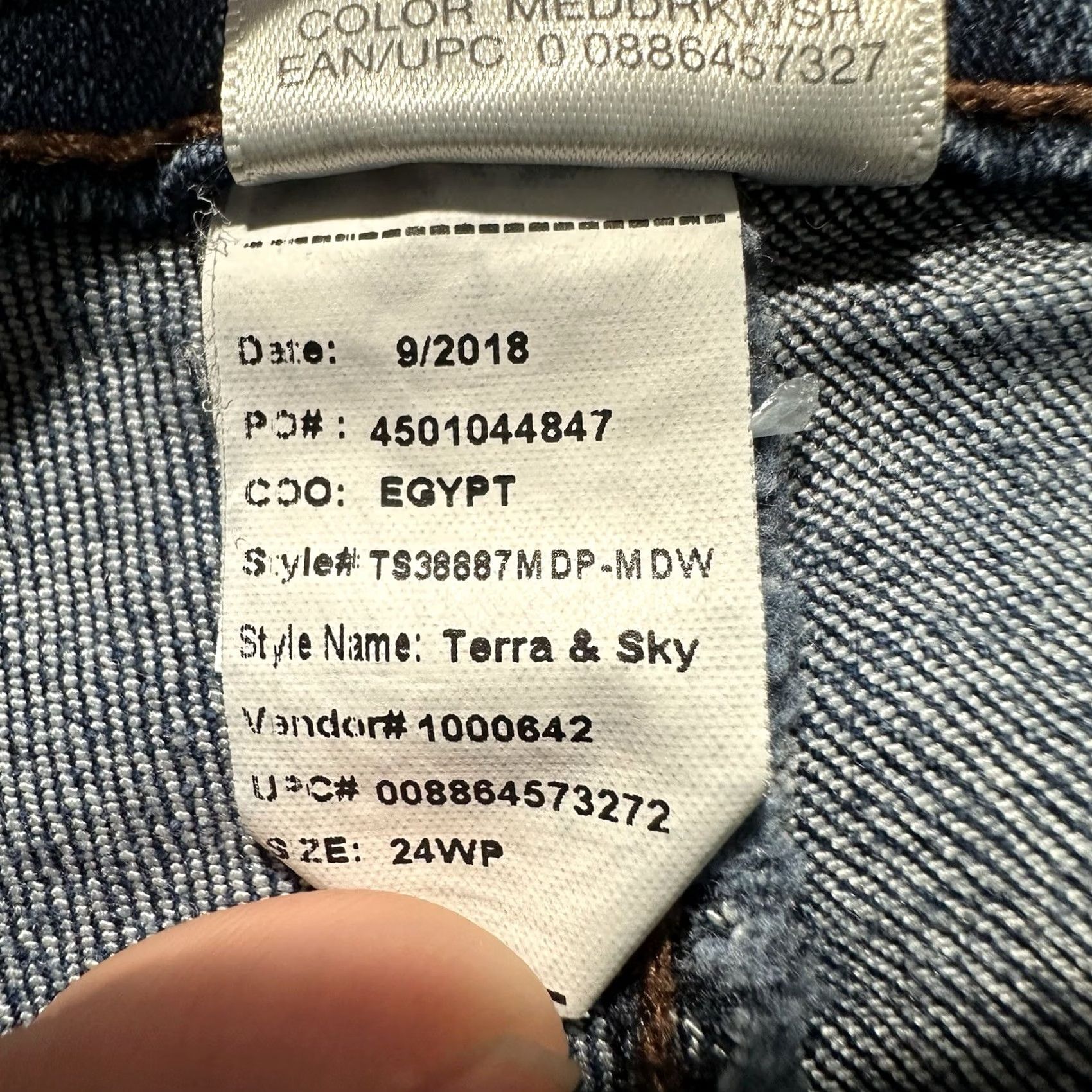 Vintage Terra & Sky Womens Jeans 24W Petite Blue Denim Straight Leg EUC Size 42" / US 20 - 5 Thumbnail