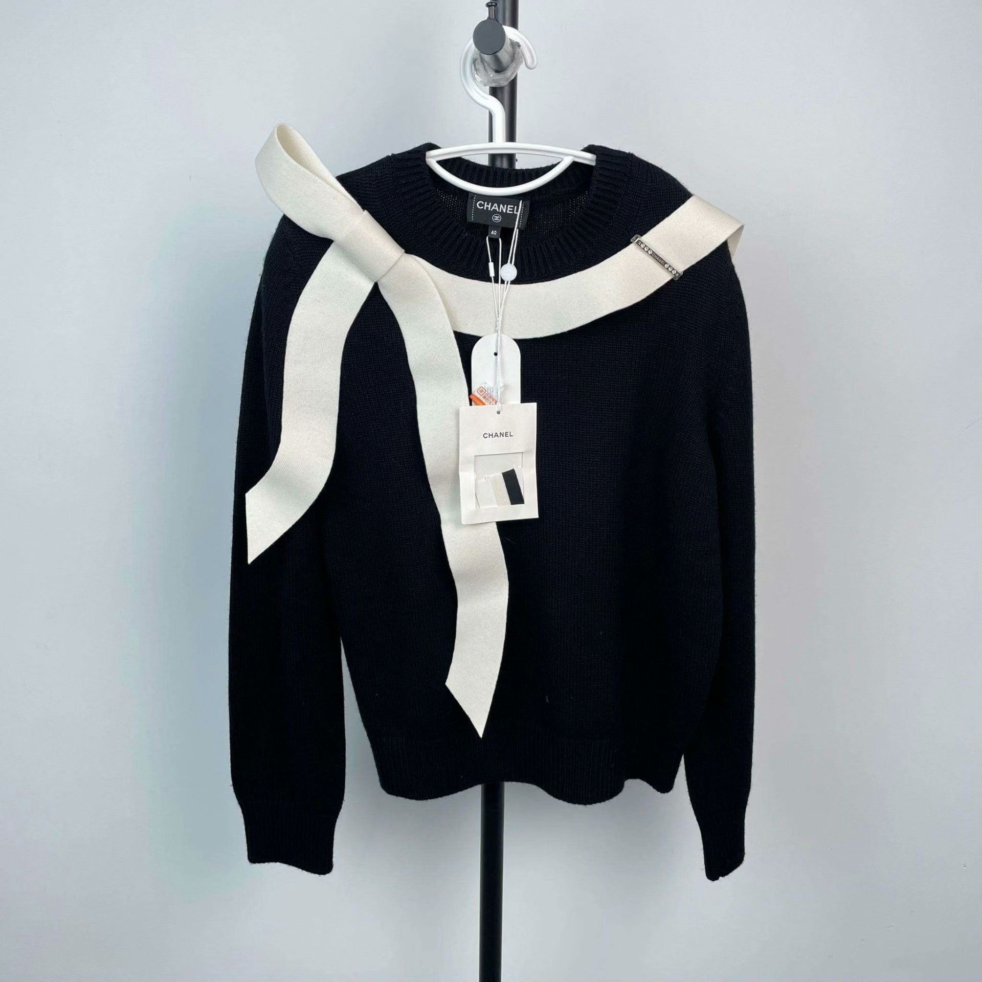 Chanel Chanel White Long Sleeve Shirt 40 Men Size US M / EU 48-50 / 2 - 1 Thumbnail