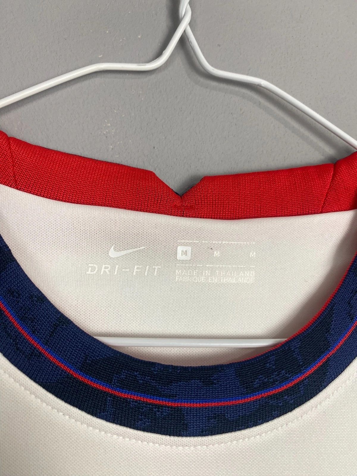 Nike Nike England National Team 2020-2021 Home Football Jersey Size US M / EU 48-50 / 2 - 2 Thumbnail