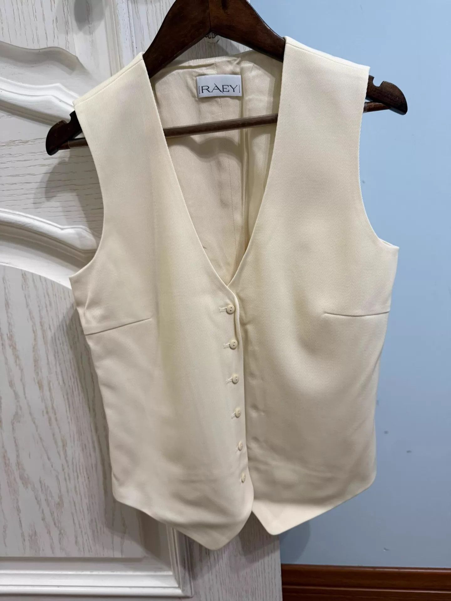 RAEY raey gilet vets 95 new authentic Size M / US 6-8 / IT 42-44 - 1 Thumbnail