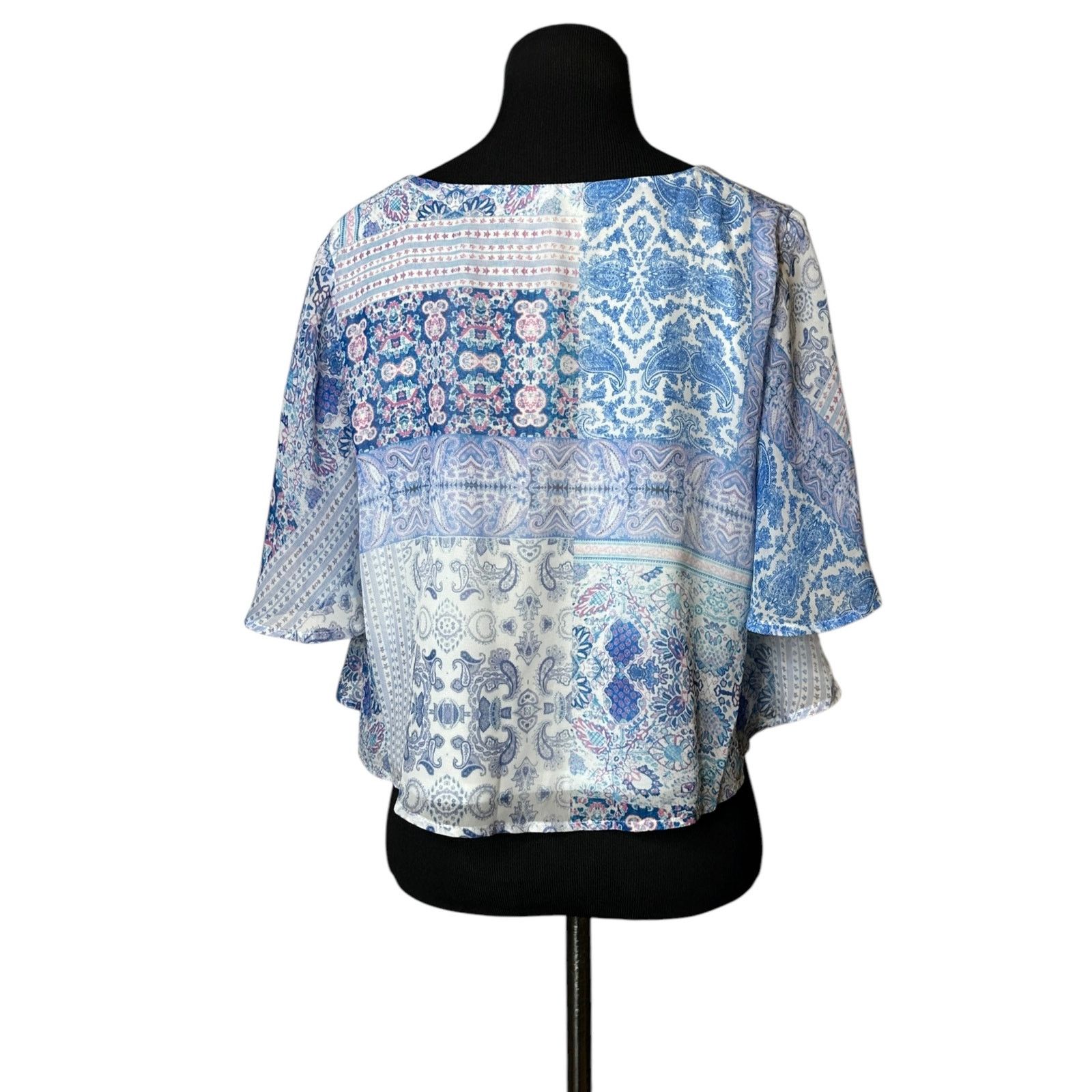Show Me Your MuMu Show me your Mumú white blue print cropped blouse size XS Size XS / US 0-2 / IT 36-38 - 18 Thumbnail