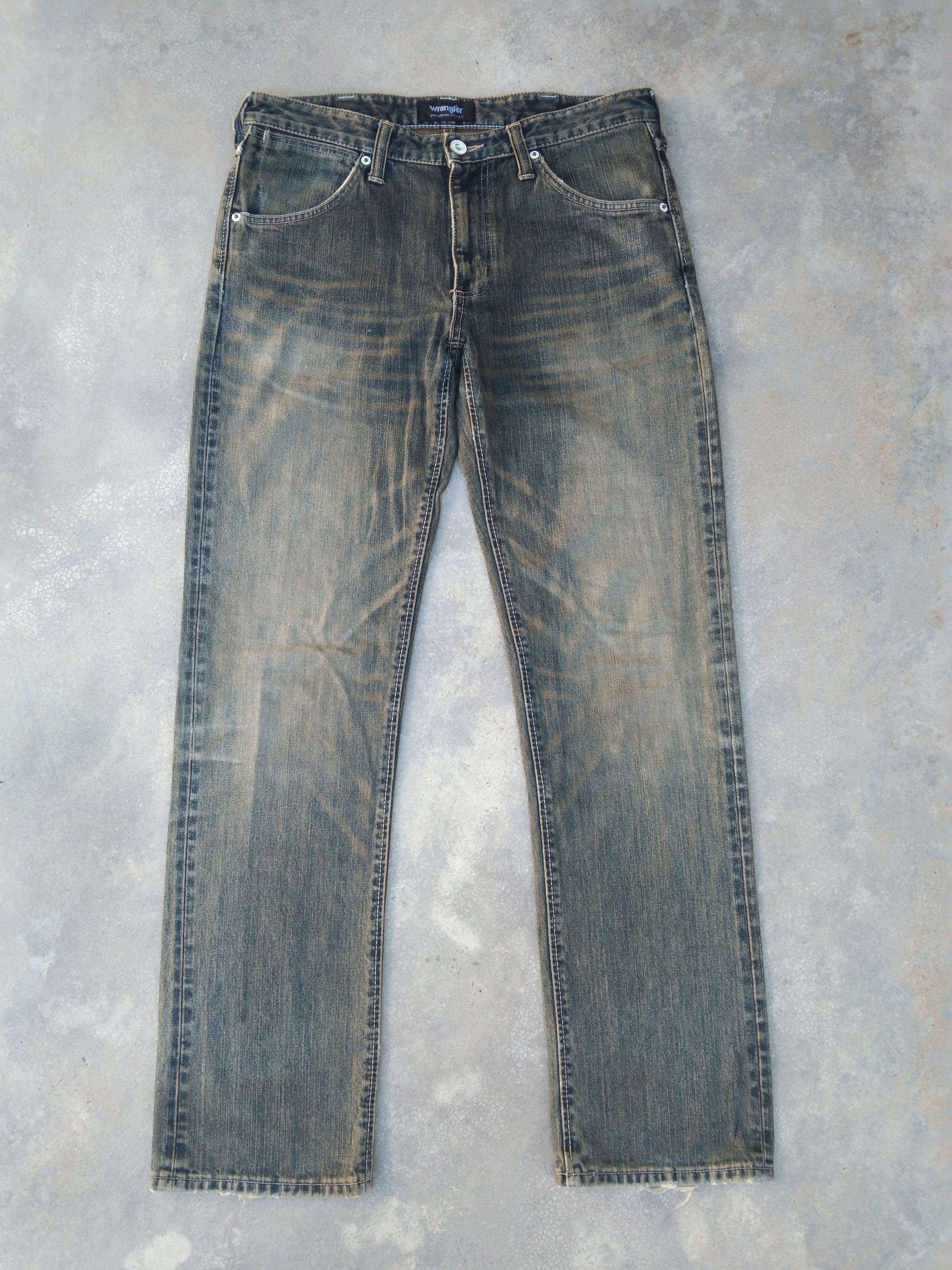 Japanese Brand × Jean × Vintage Vintage Rusty Wash Wrangler Distressed Jeans 32x32 Size US 32 / EU 48 - 1 Thumbnail