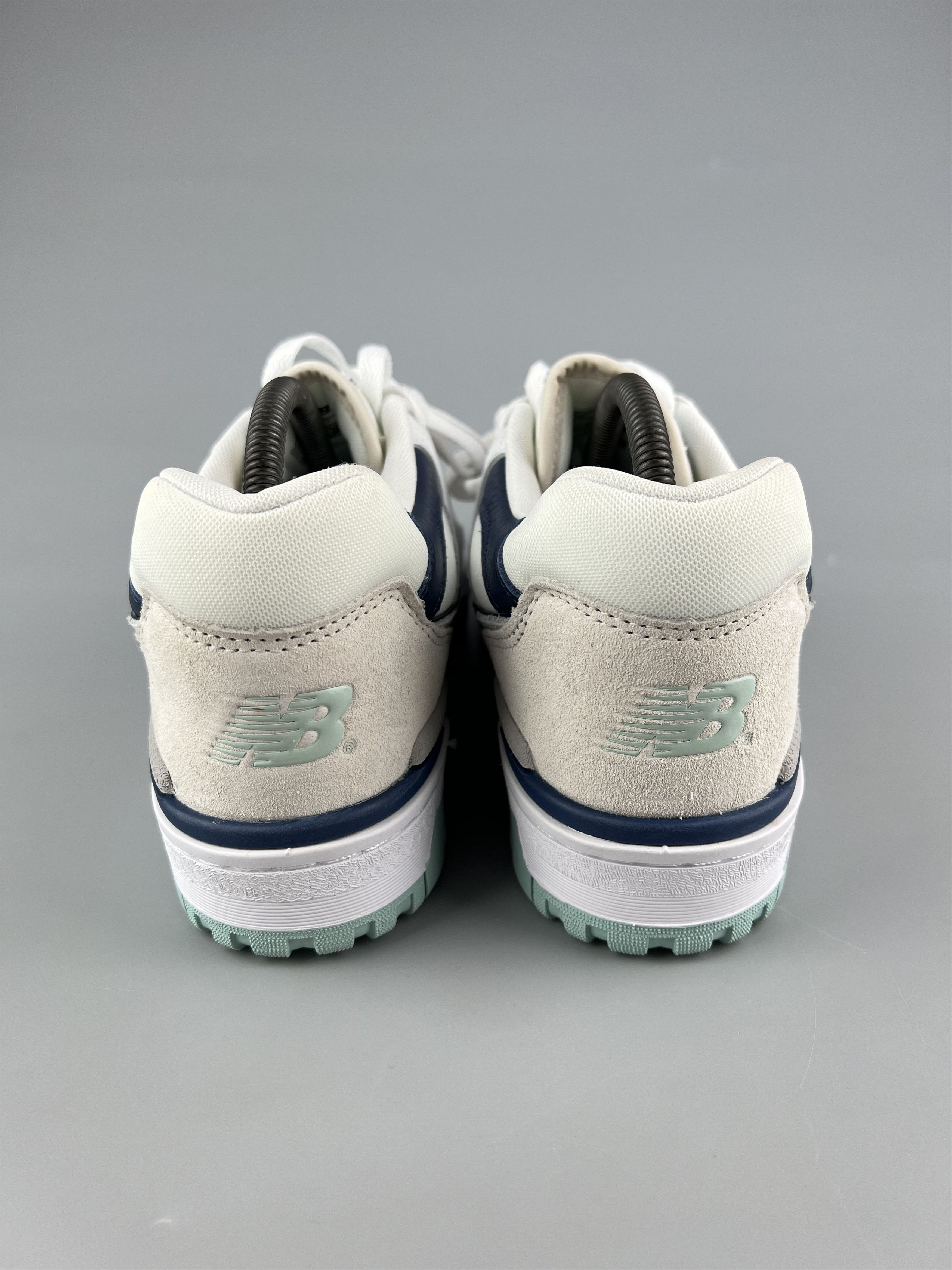 New Balance New Balance 550 Men's Leather Sneakers US9.5 Size US 9.5 / EU 42-43 - 3 Thumbnail