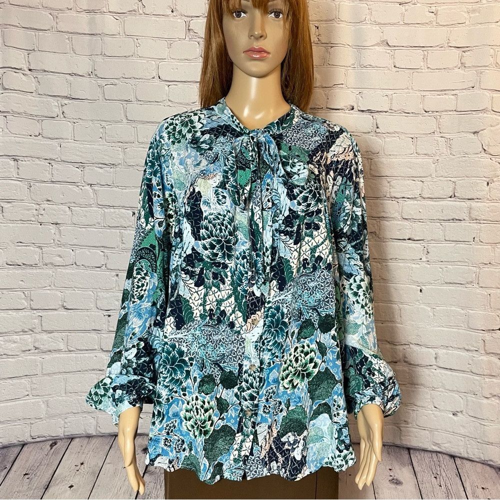 Other Terra & Sky Floral Long Sleeve Tie Neck Rayon Blouse Size 2 Size XXL / US 16-18 / IT 52-54 - 1 Thumbnail