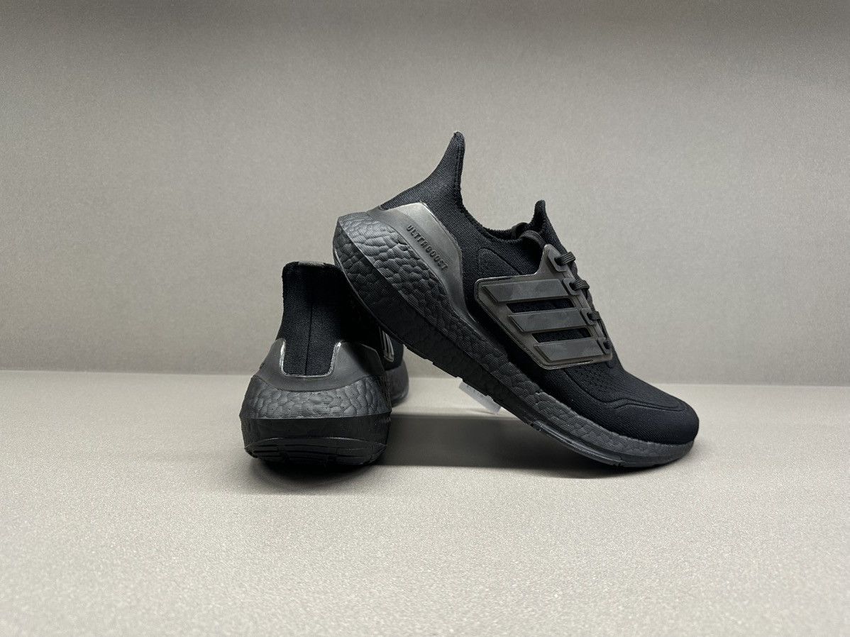 Adidas Adidas Ultra Boost 21 Triple Black Size US 9 / EU 42 - 8 Thumbnail