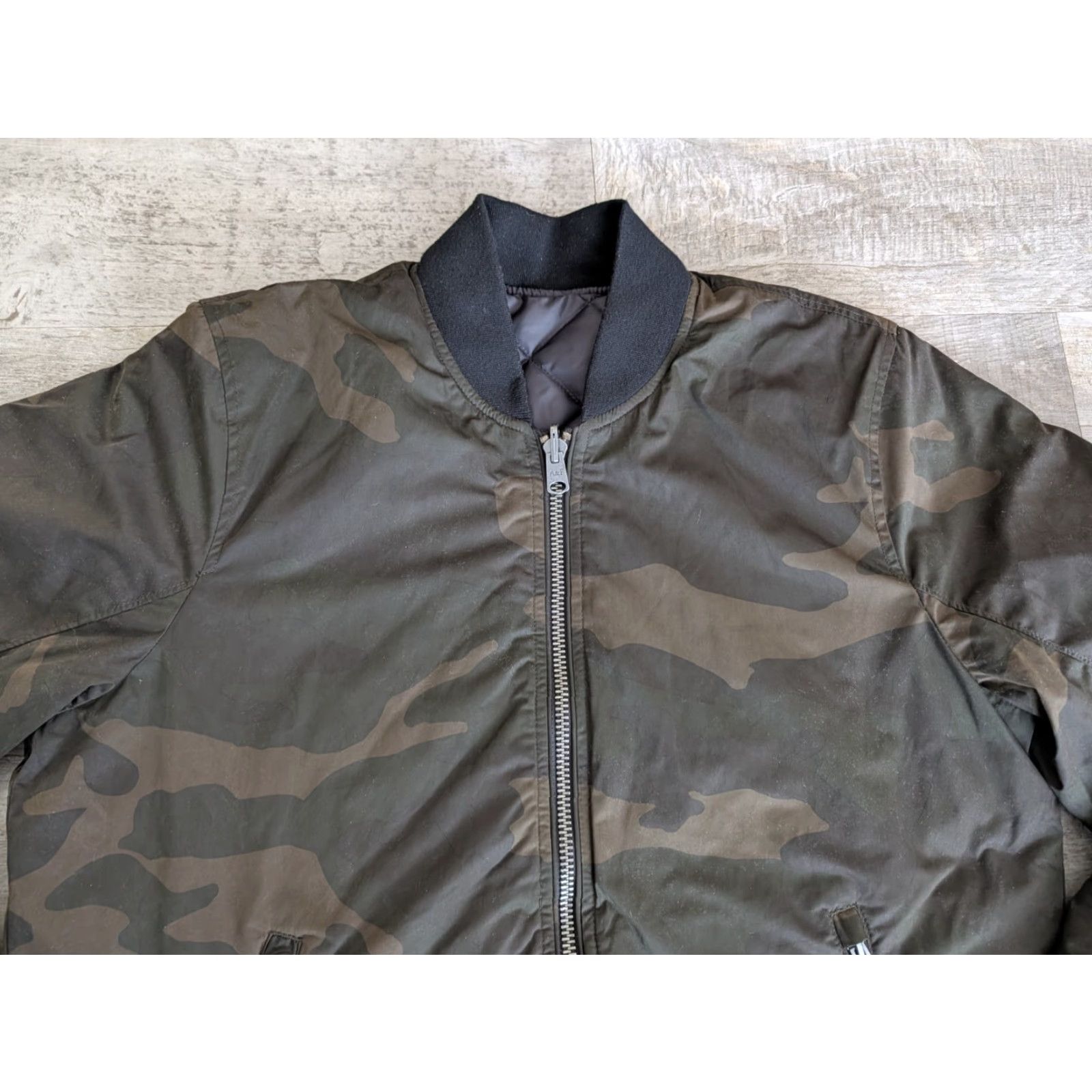 Abercrombie & Fitch Abercrombie & Fitch Baseball Bomber Camo Jacket Reversible Quilted Sz M Mens EUC Size US M / EU 48-50 / 2 - 2 Thumbnail