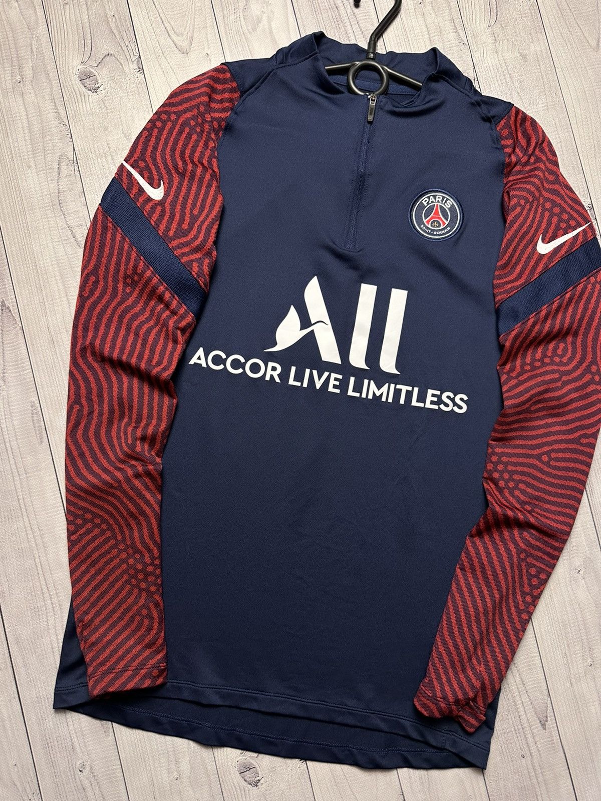 Nike Nike PSG soccer sweatshirt size S logo Size US S / EU 44-46 / 1 - 2 Thumbnail