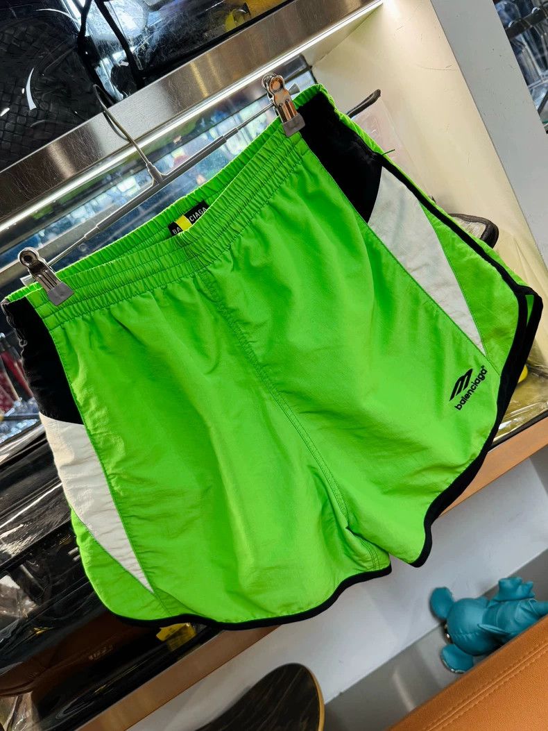 Balenciaga Balenciaga size M Logo embroidery shorts, size M Size US 27 - 1 Thumbnail