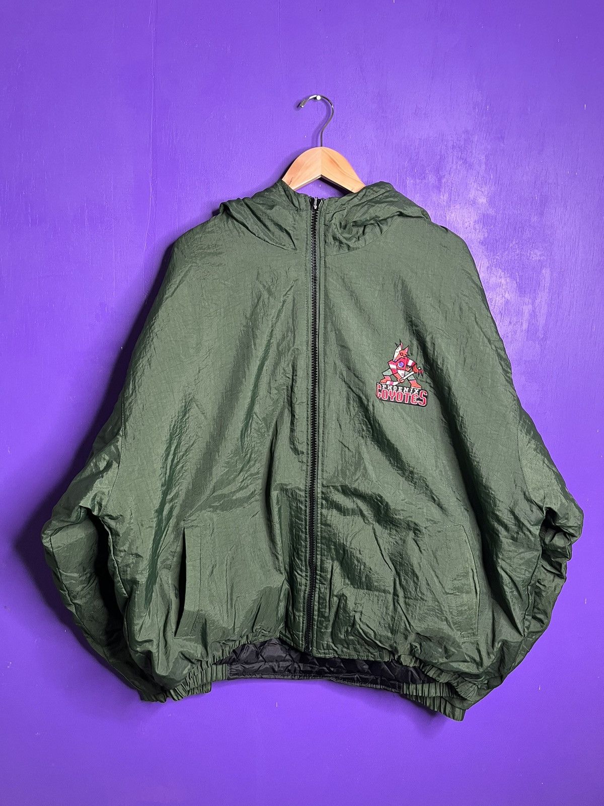 image of Nhl x Pro Player Vintage 90's Pro Player Phoenix Coyotes Reversible Jacket in Black/Green (Size XL)