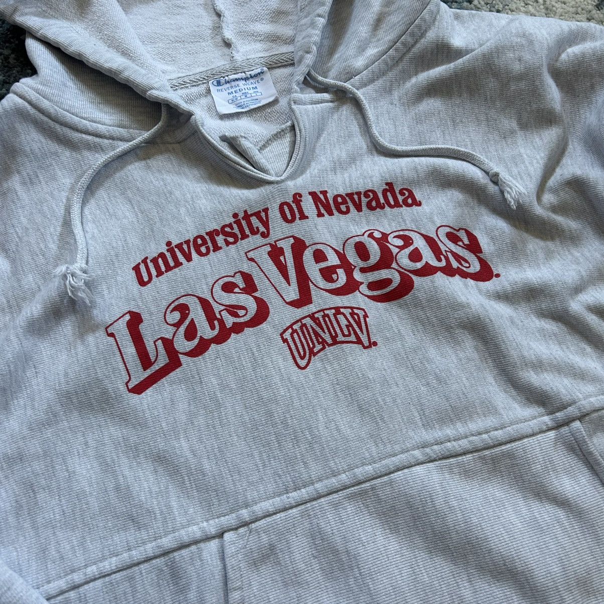Champion UNLV HEATHER ASH GREY REVERSE WEAVE WORDMARK LOGO HOODiE Size M / US 6-8 / IT 42-44 - 14 Thumbnail