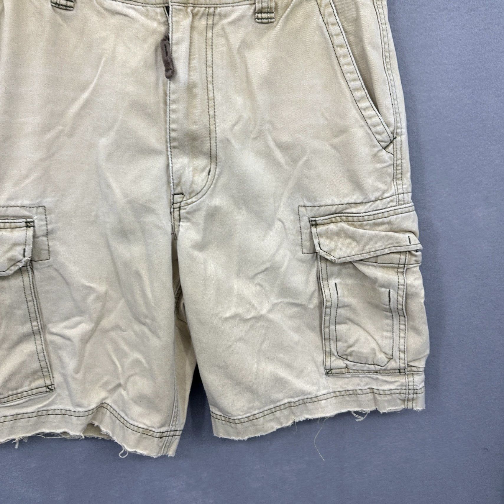 Abercrombie & Fitch VINTAGE Abercrombie & Fitch Cargo Shorts – Men’s 32 Tan Beige Canvas Mid Rise Button Zipper Pockets 90s Y2K Outdoor Casual Denim-like Baggy Style Mens Size US 32 / EU 48 - 5 Thumbnail