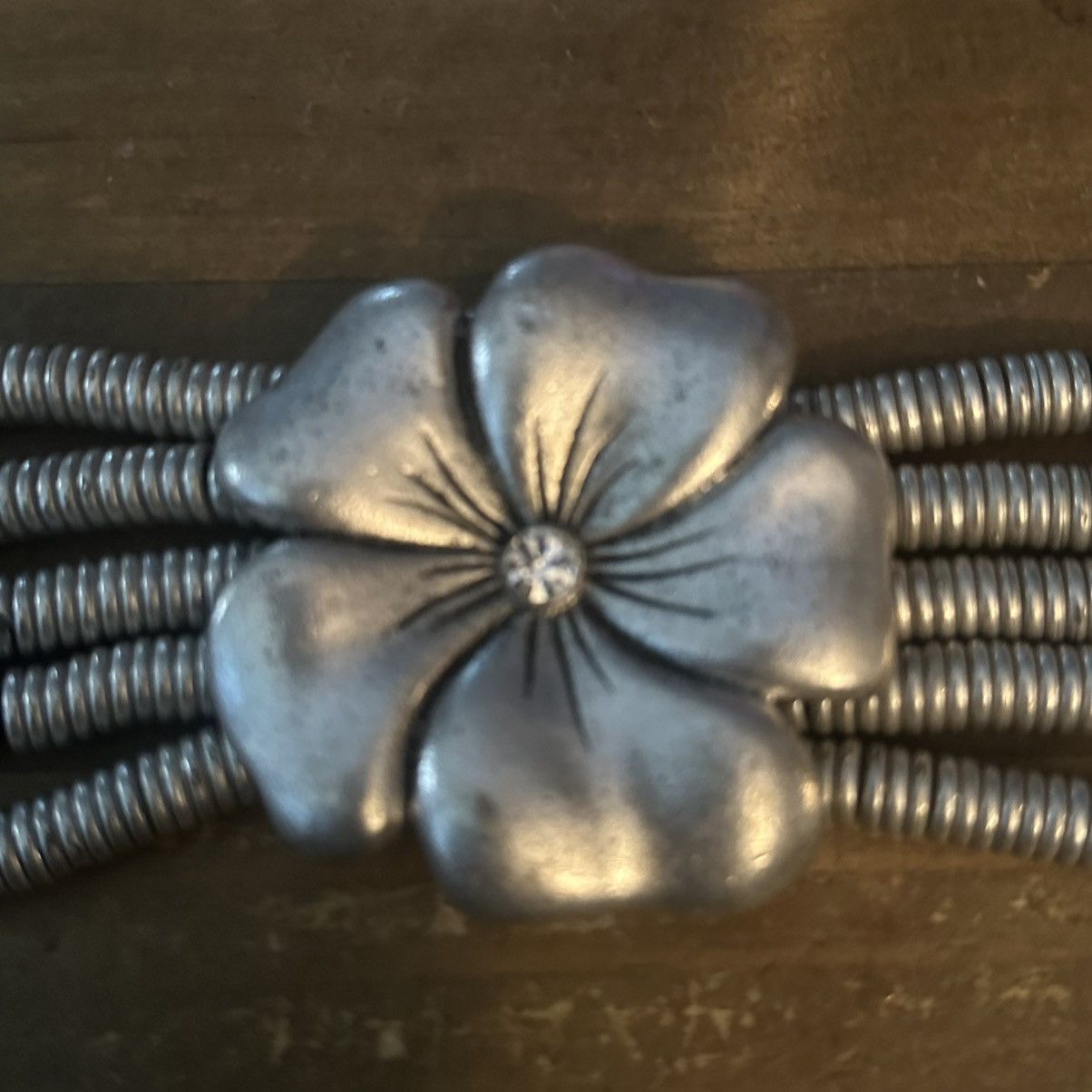 Other Large silver tone flower statement bracelet Size ONE SIZE - 6 Thumbnail