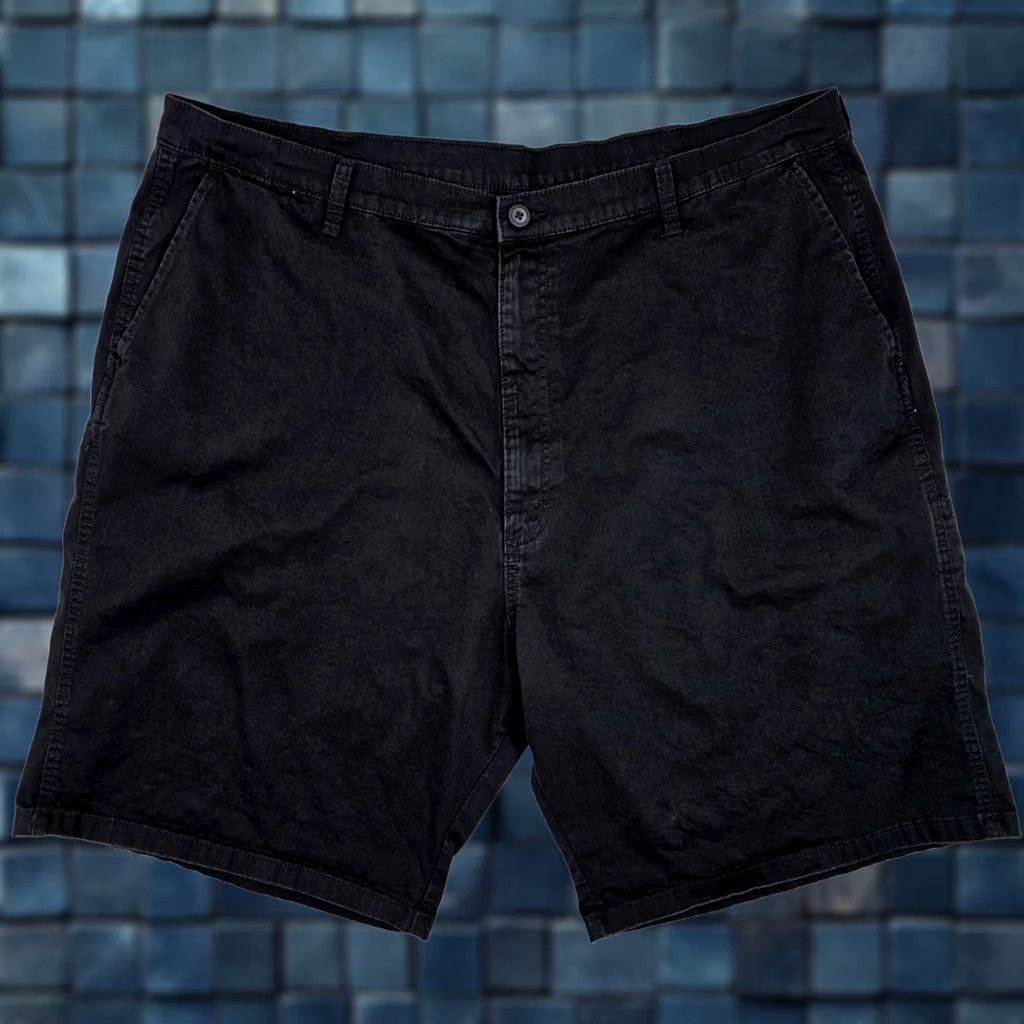 Wrangler Wrangler Black Denim Shorts Men 42 High Rise Relaxed Fit 10 in Inseam Size US 42 / EU 58 - 1 Thumbnail
