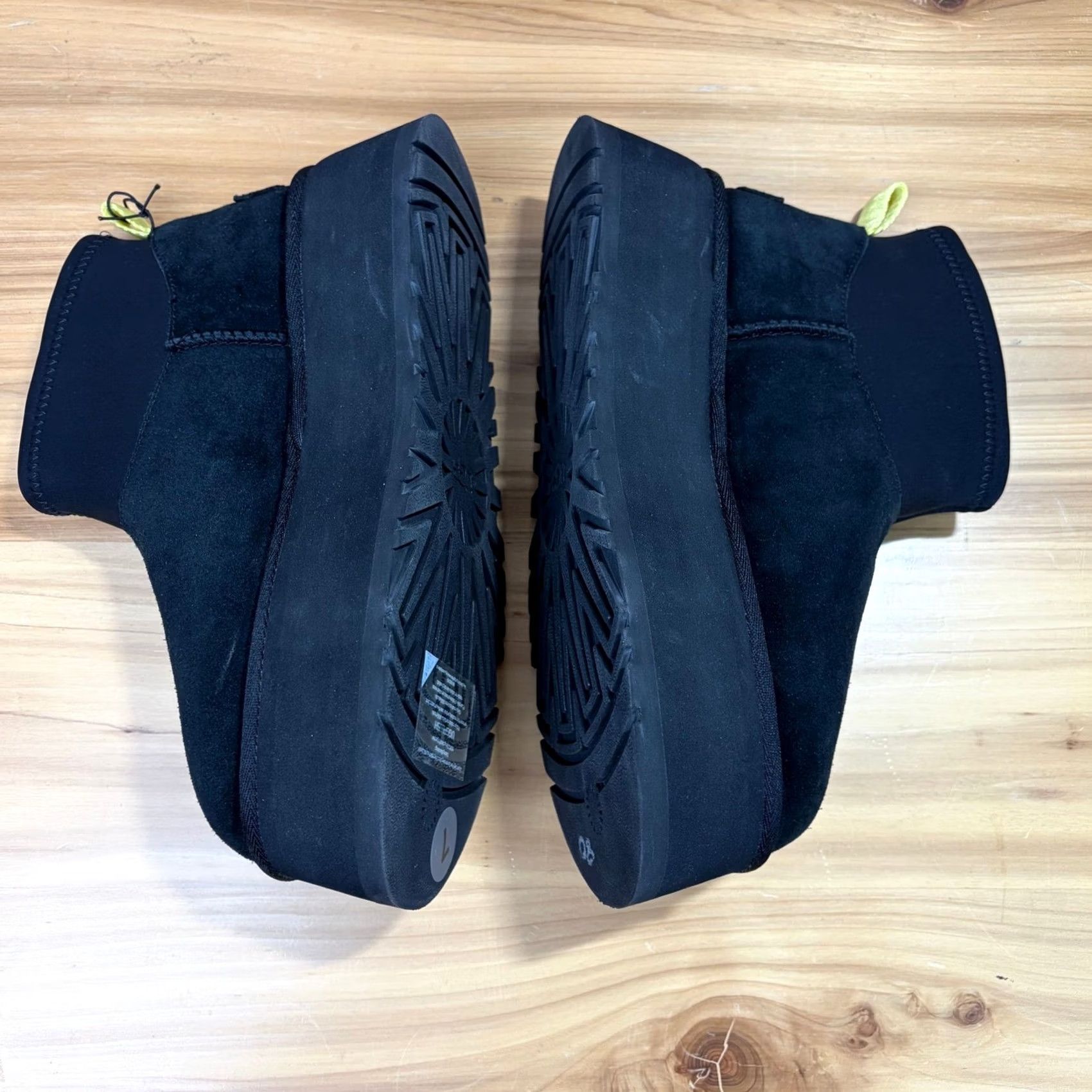 Ugg UGG Classic Ultra Mini Platform Boots Black Suede Neoprene Ankle Wool Lined 2in Platform Womens 7 US 38 UK 5 Size US 8 / IT 38 - 7 Thumbnail