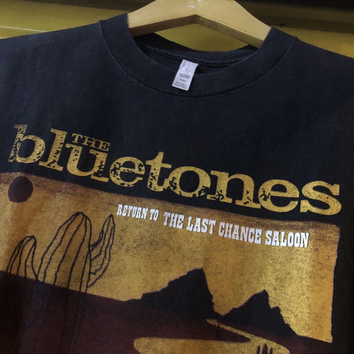 Alstyle × Band Tees The Bluetones Return To The Last Chance Saloon Size US M / EU 48-50 / 2 - 3 Thumbnail
