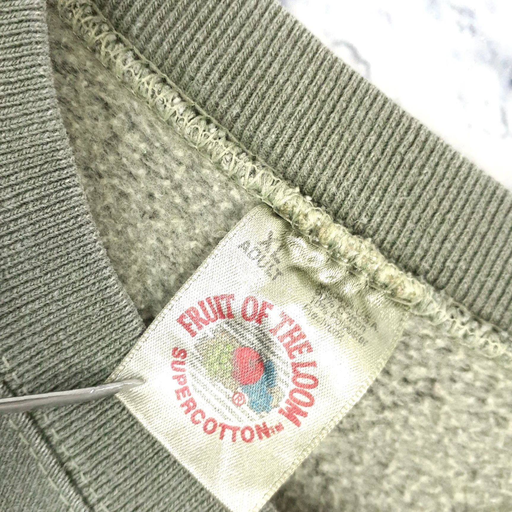 Fruit Of The Loom VINTAGE Fruit of the Loom Sweatshirt XL Green USA Super Cotton Crew Neck Long Sleeve Unisex Adults Pullover Sports Embroidered Regular Size Size US XL / EU 56 / 4 - 7 Thumbnail