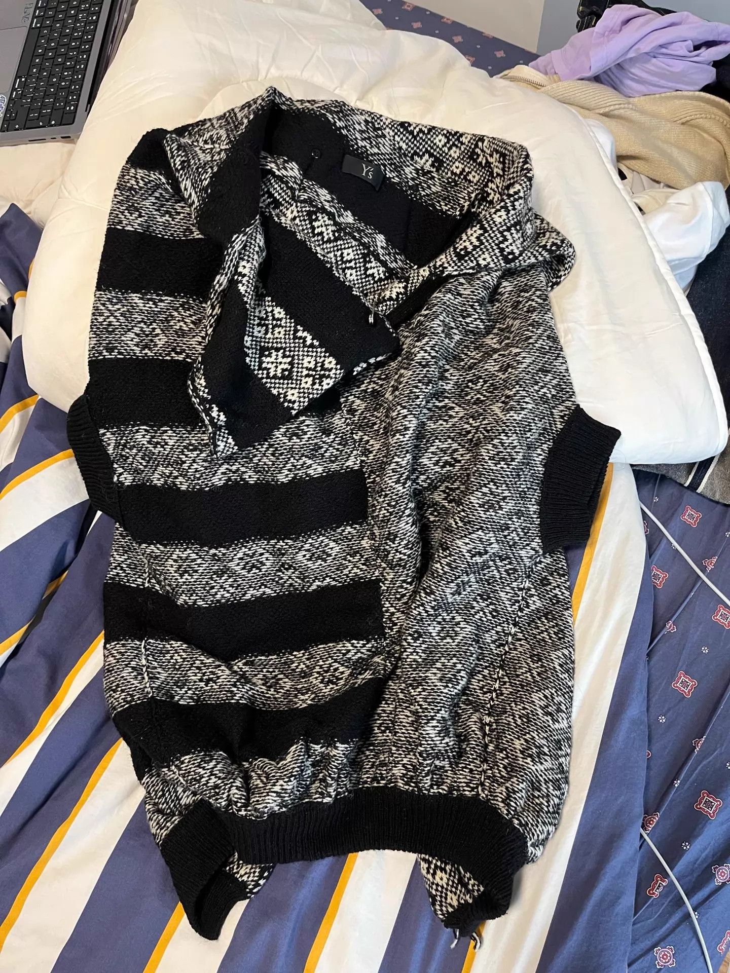 Yohji Yamamoto Y's Yohji Yamamoto Luxury Flow Knit Vest 2 Size XS / US 0-2 / IT 36-38 - 1 Thumbnail