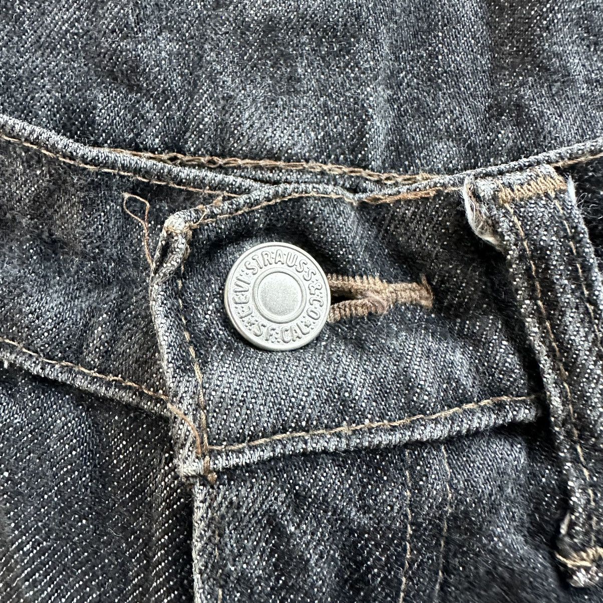 Levi's Vintage Levi’s Black Faded Jean Distressed Denim Pant W29 Size US 29 - 5 Thumbnail