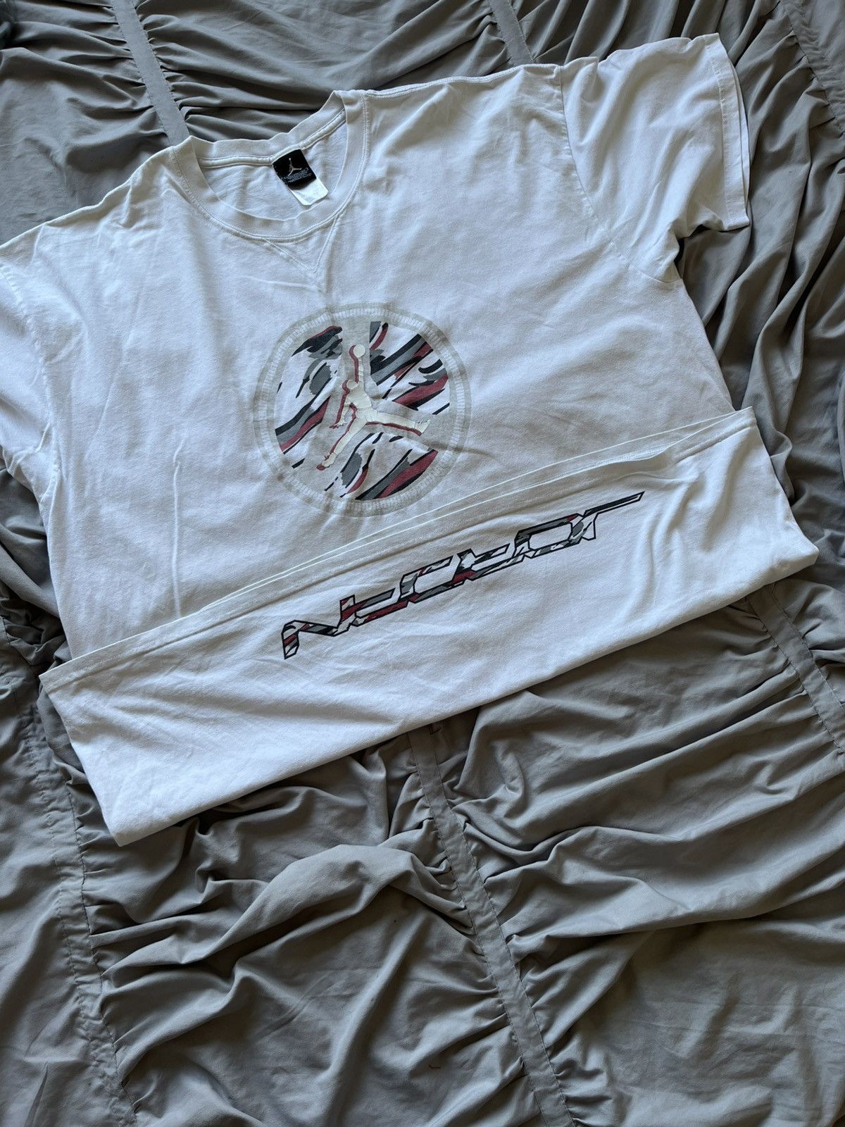 Jordan Brand Vintage Jordan Camo Logo Tee / Street Court Archive Size US XXL / EU 58 / 5 - 4 Thumbnail