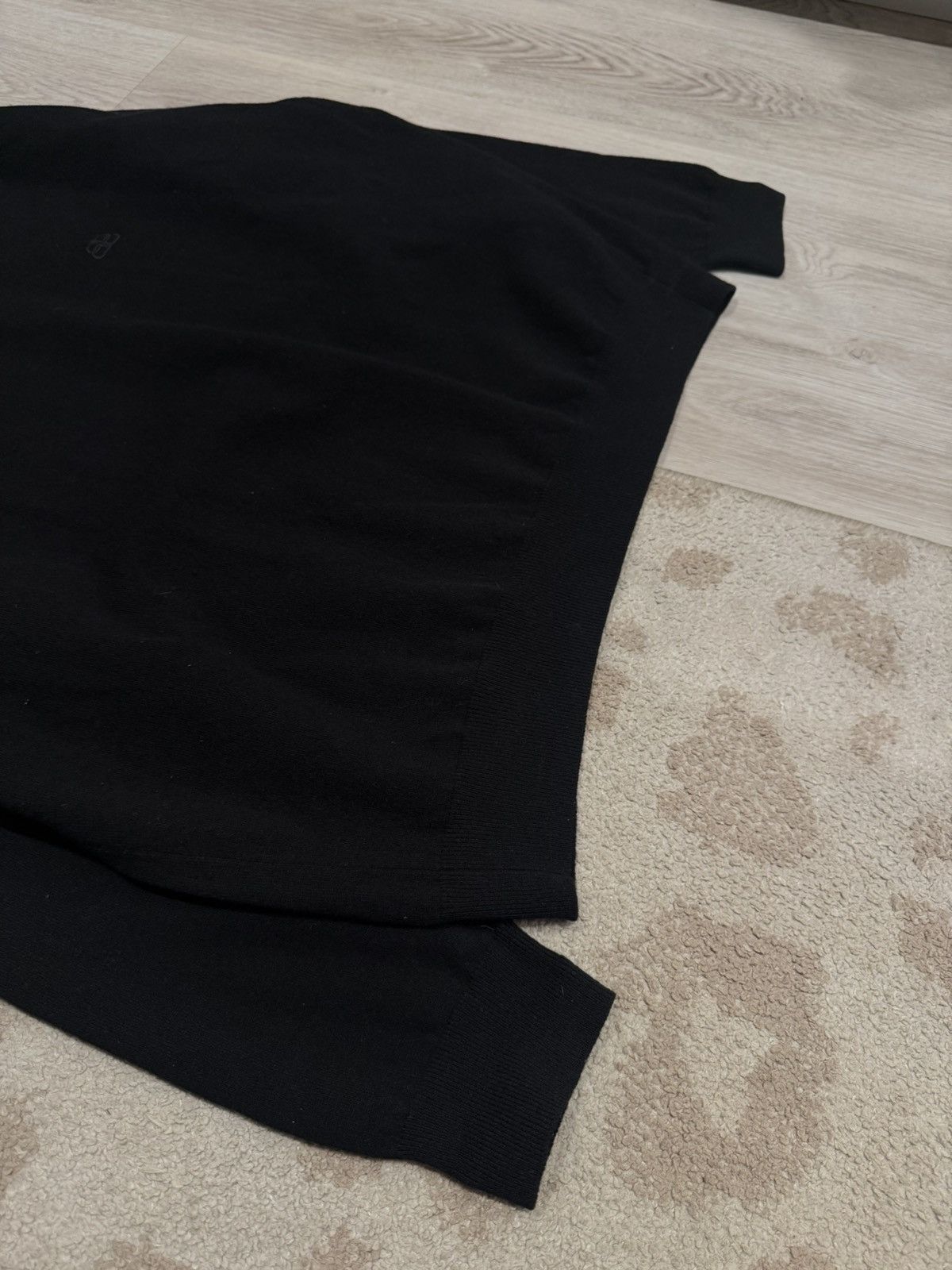 Balenciaga s/s 2020 wool bb scrunched shoulder sweater!! Size US S / EU 44-46 / 1 - 2 Thumbnail