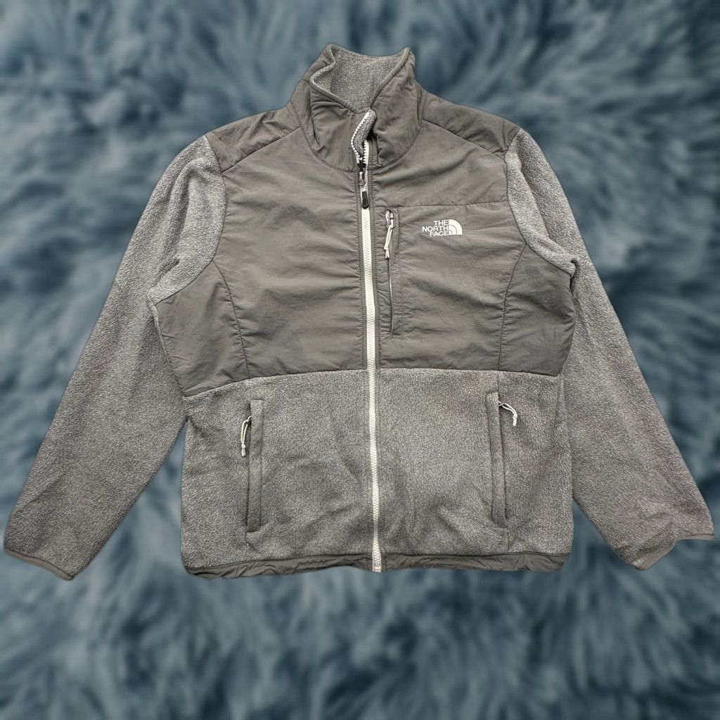 The North Face The North Face Denali Gray Fleece Full Zip Jacket Womens Large ANLP Jacket Women L Gray Full Zip Pockets Embroidered Logo Outdoor Seasonal Size L / US 10 / IT 46 - 1 Thumbnail