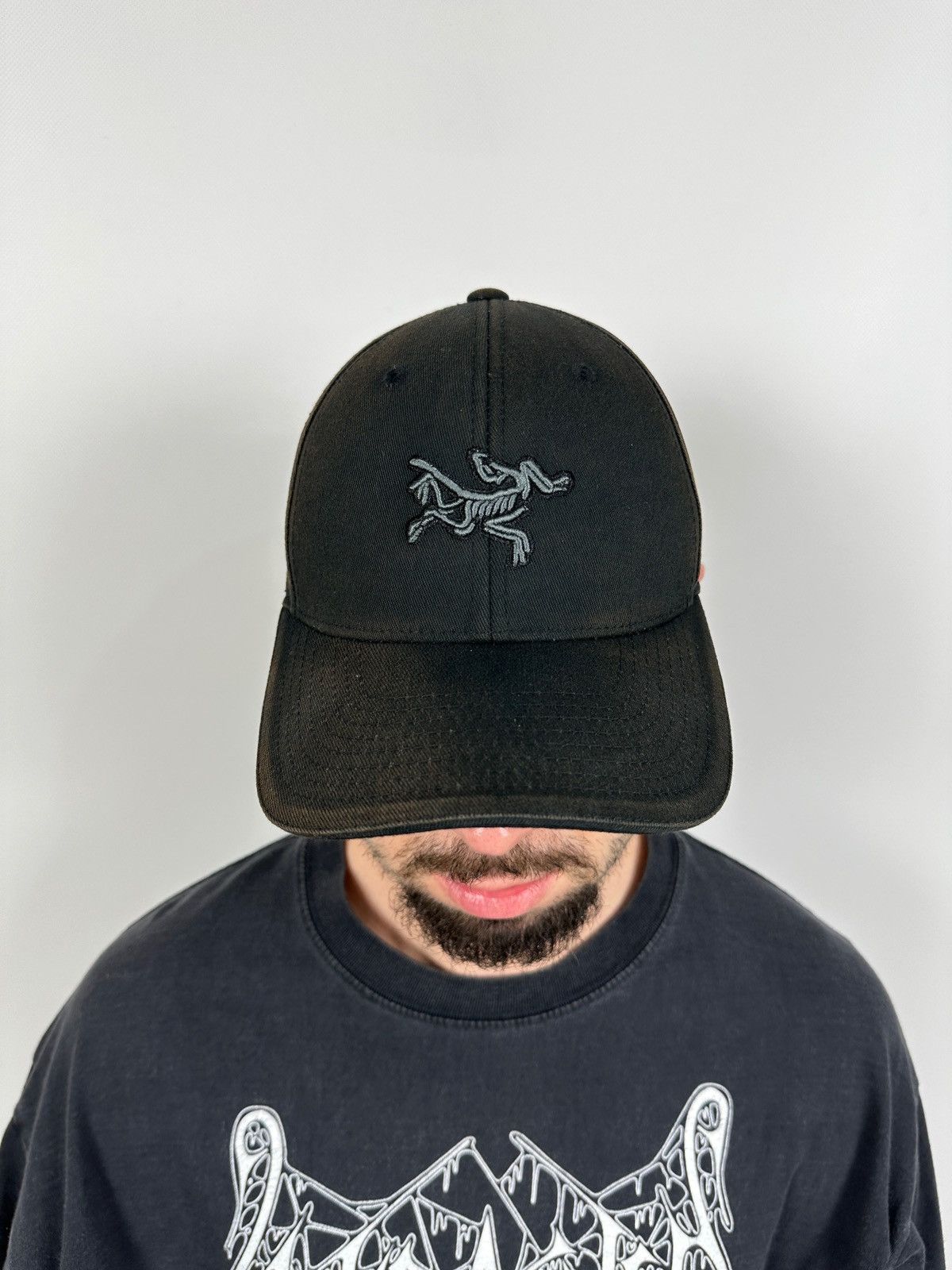 Arc'teryx Vintage Arcteryx Flexfit Faded Black Cap Hats Size ONE SIZE - 1 Thumbnail