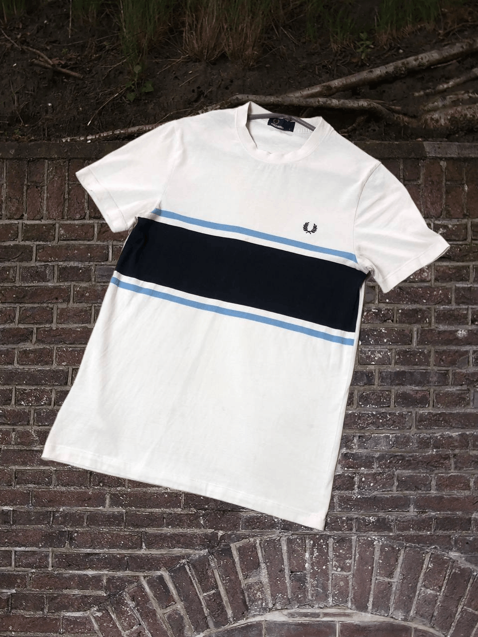 Fred Perry T-Shirt Fred Perry luxury streetwear logo vintage Y2K Size US S / EU 44-46 / 1 - 1 Thumbnail