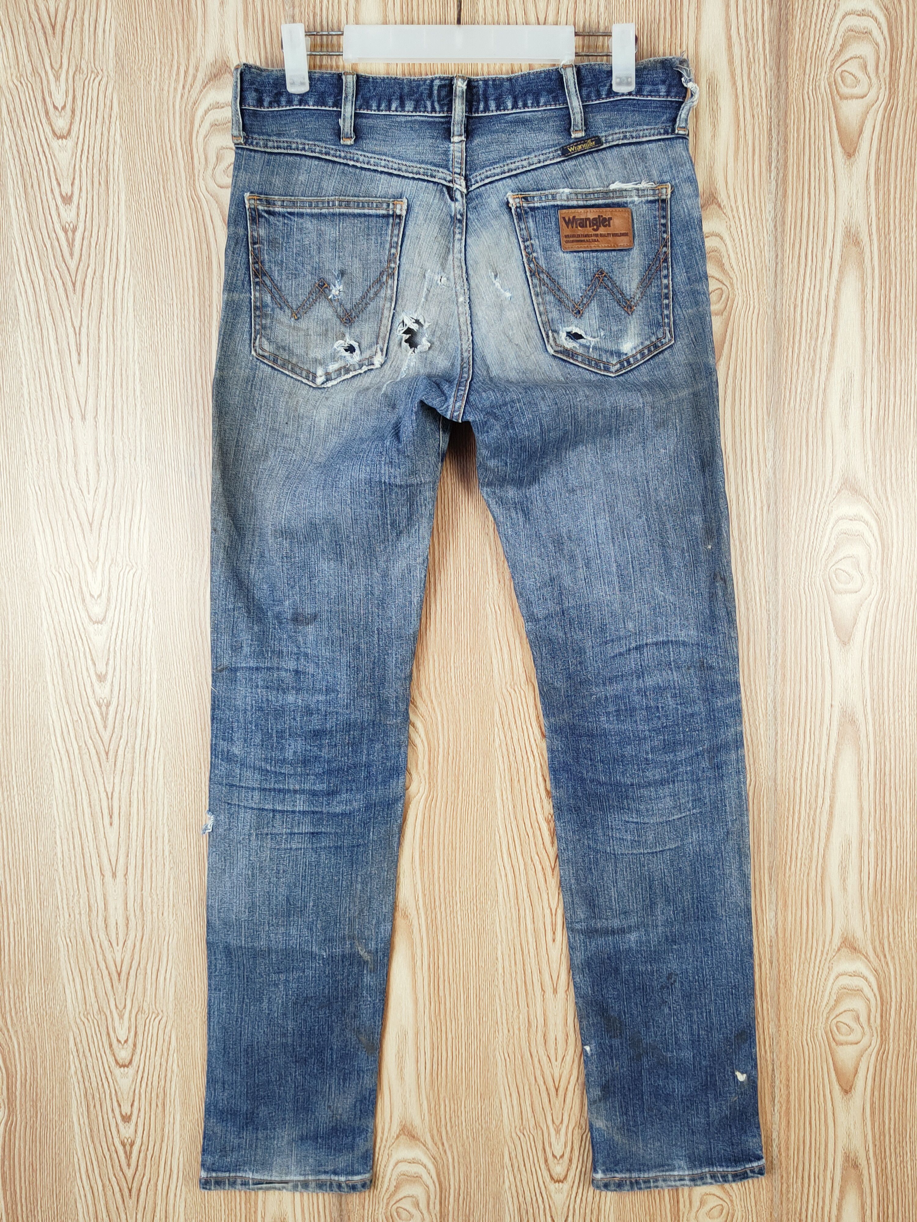 Japanese Brand Wrangler Dark Blue Distressed Ripped denim Jeans #W501 Size US 31 - 8 Thumbnail