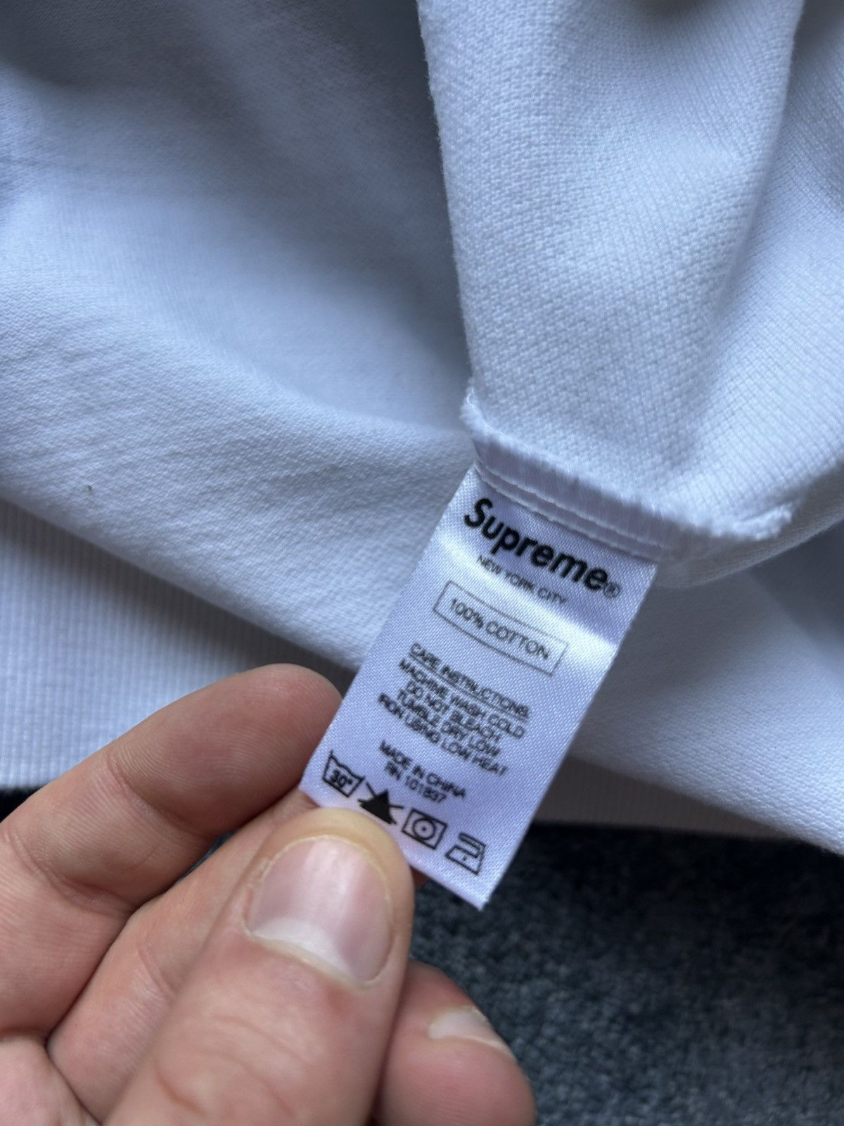 Supreme Supreme Small Box Logo Crewneck White L Size US L / EU 52-54 / 3 - 4 Thumbnail