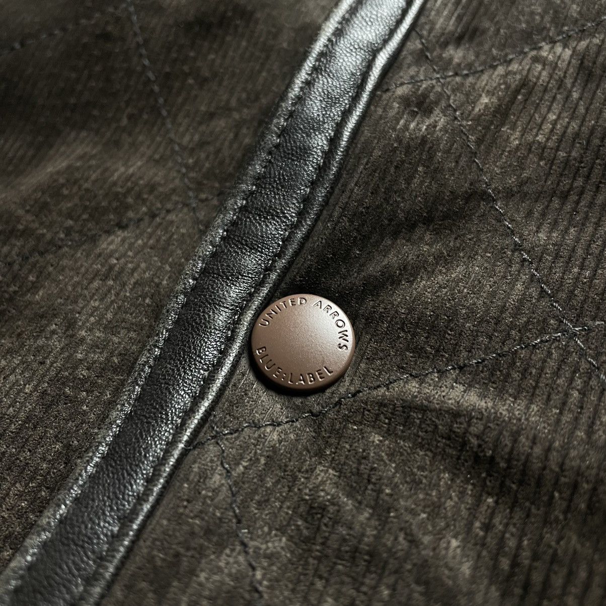 United Arrows 🇯🇵 UNITED ARROWS BUTTON UP CORDUROY + LEATHER JACKET Size US M / EU 48-50 / 2 - 16 Thumbnail