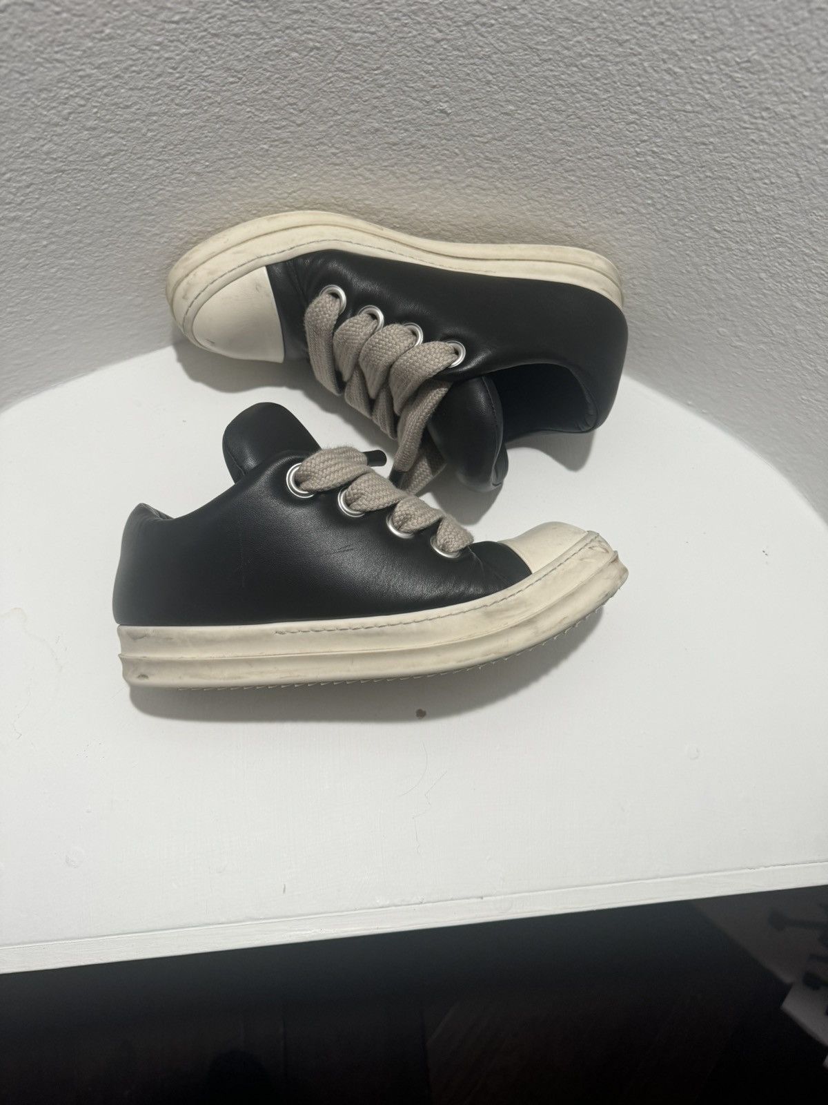 RICK OWENS jumbo laced low black milk padded