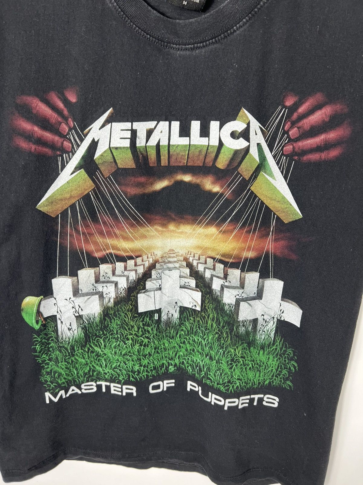 Metallica Vintage band rock tour Metallica Masters Of Puppets T-shirt Size US M / EU 48-50 / 2 - 4 Thumbnail