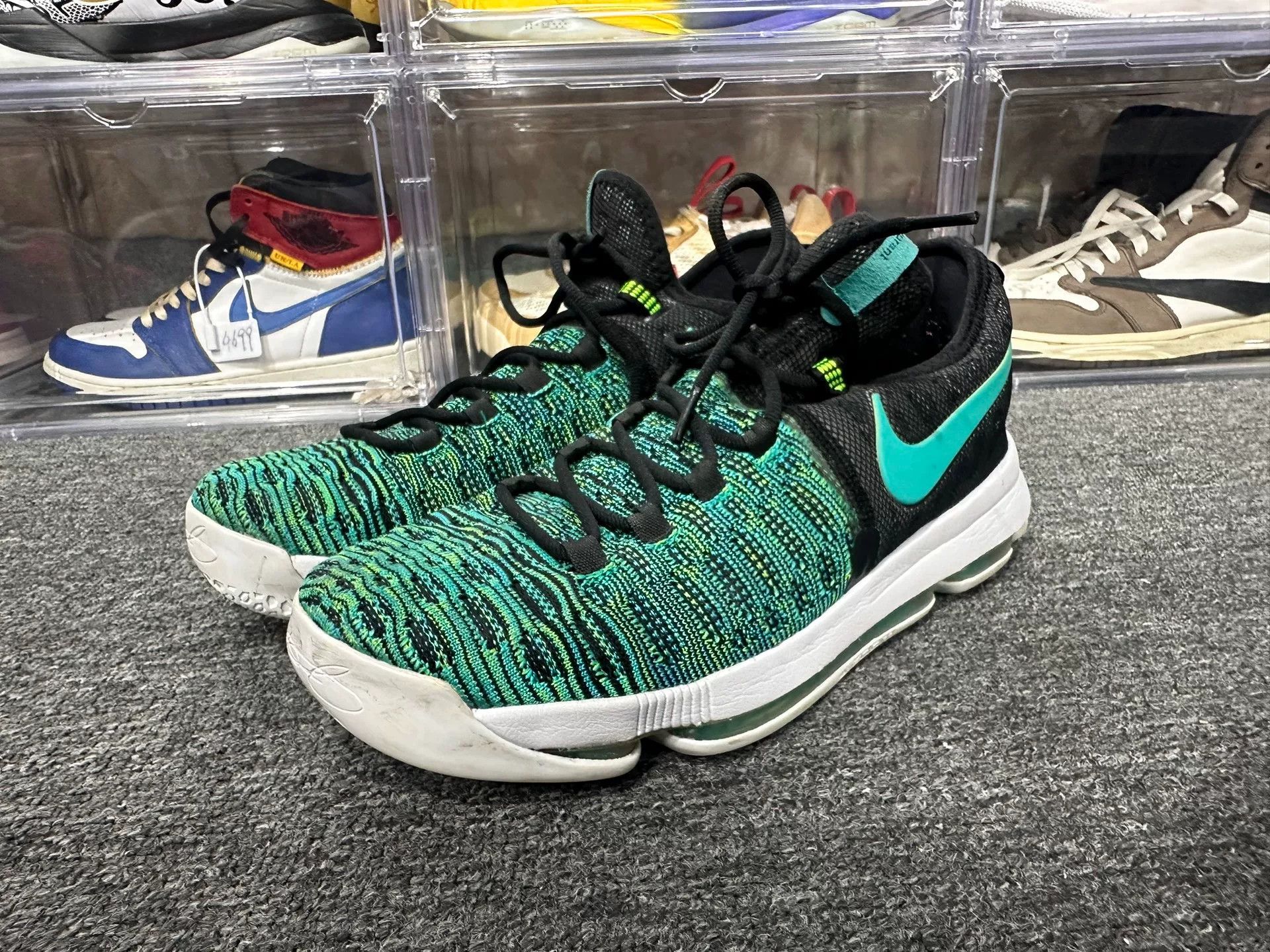 Nike Nike KD Lowtop Sneakers 10 Men Size US 10 / EU 43 - 1 Thumbnail