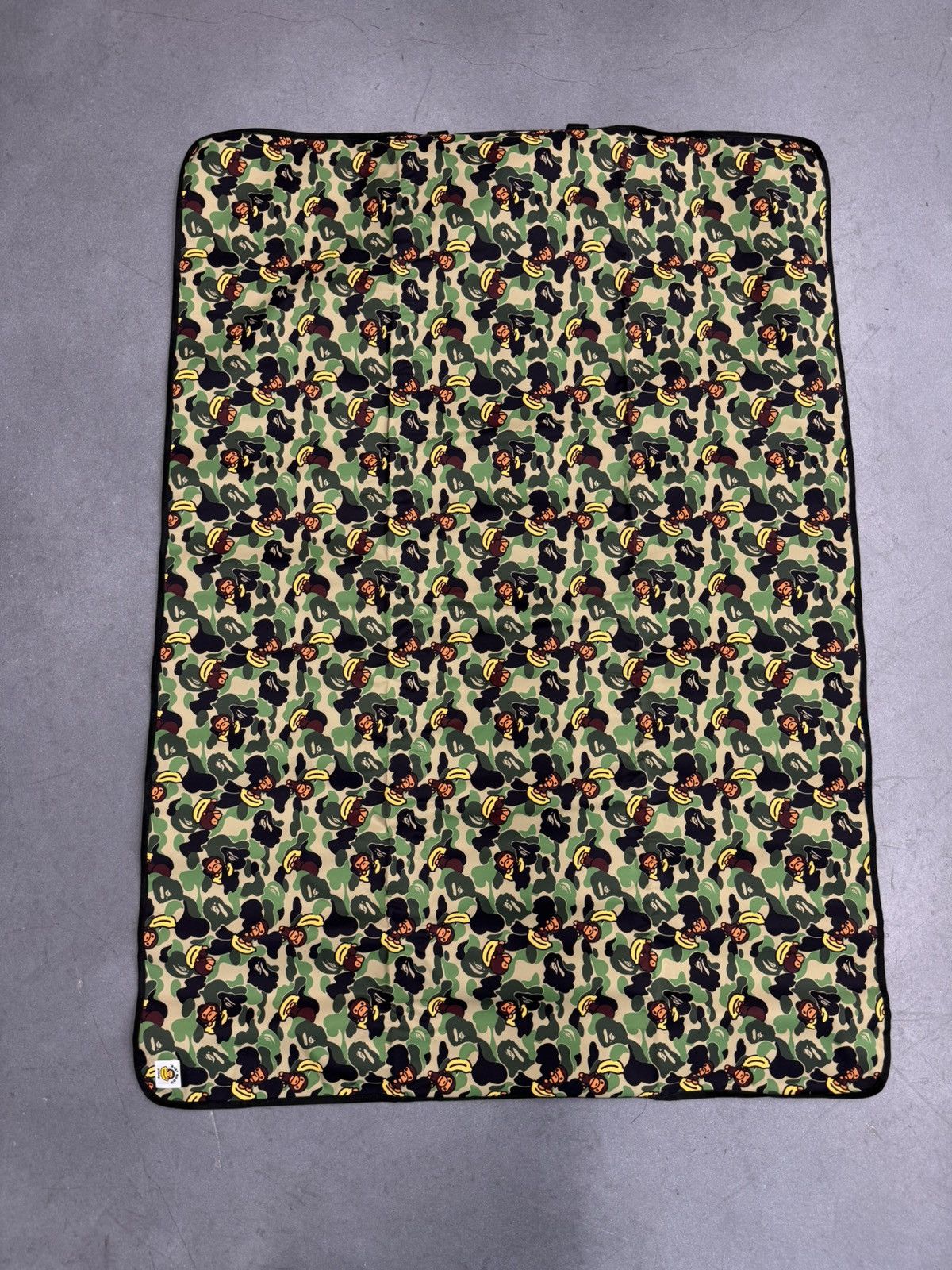 Bape FW19 Bape ABC Picnic Sheet - Green Size ONE SIZE - 1 Thumbnail