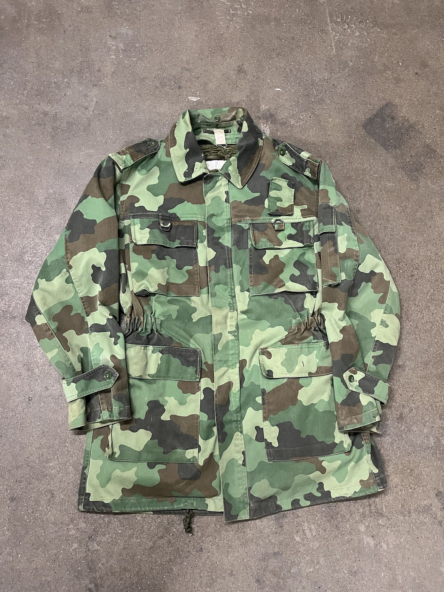 Carhartt × Vintage Vintage 2000s German Military Woodland Camo Fleece Lined Cargo Field Jacket Size L Size US L / EU 52-54 / 3 - 1 Thumbnail