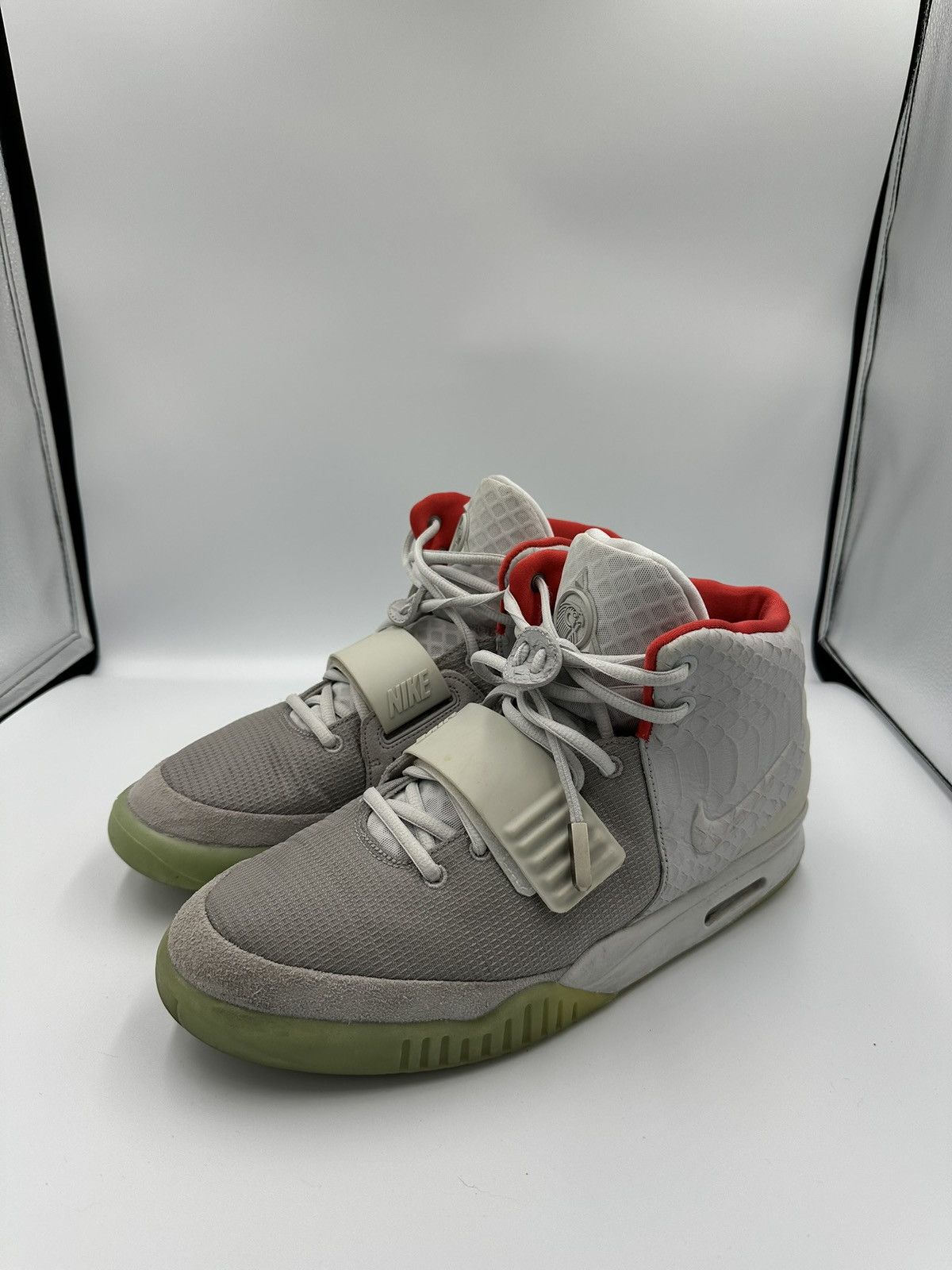 Kanye West × Nike Nike Yeezy 2 Platinum Size US 12 / EU 45 - 2 Thumbnail