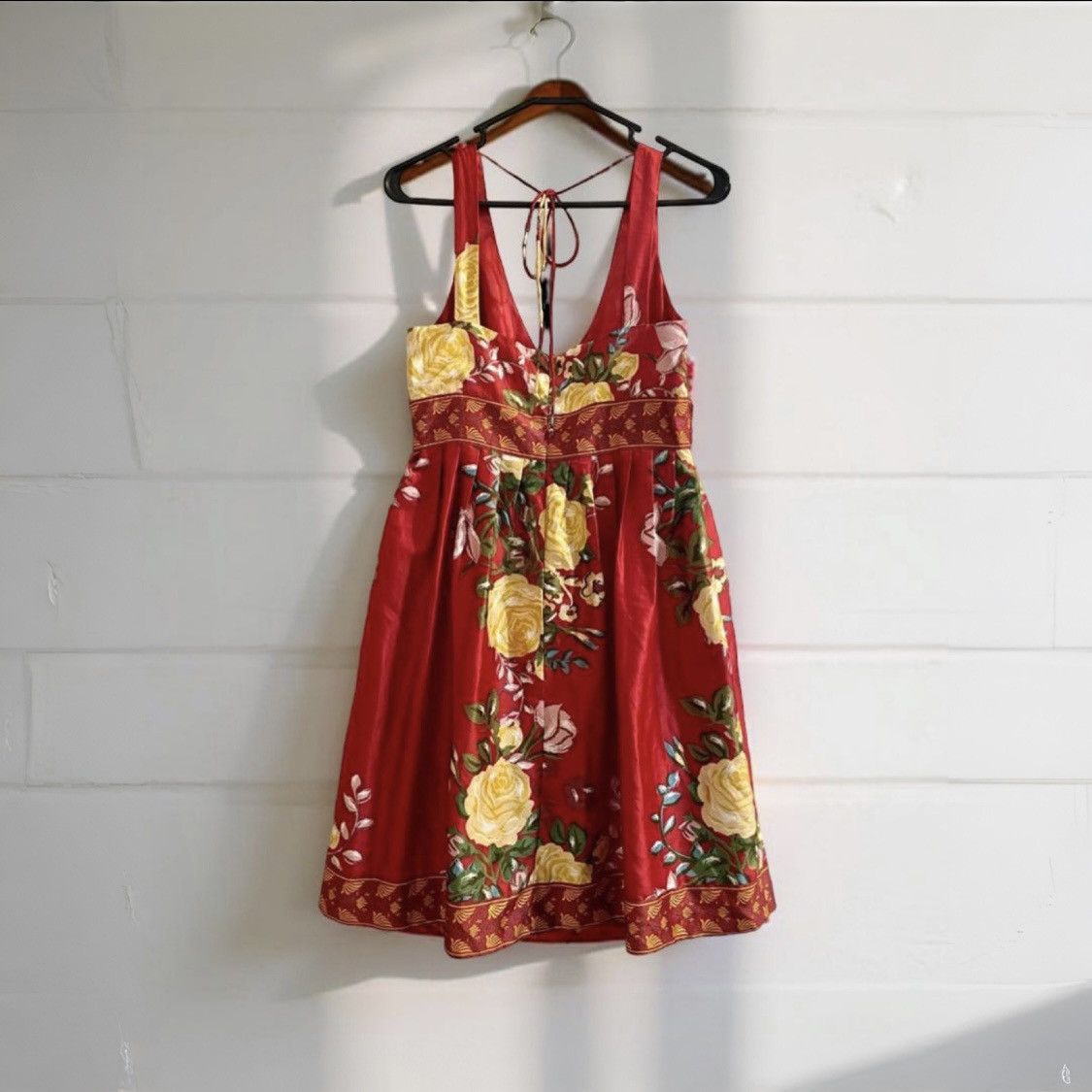 Forever 21 Floral Red Dress with Yellow Accents w/Red Beading Size S / US 4 / IT 40 - 2 Thumbnail