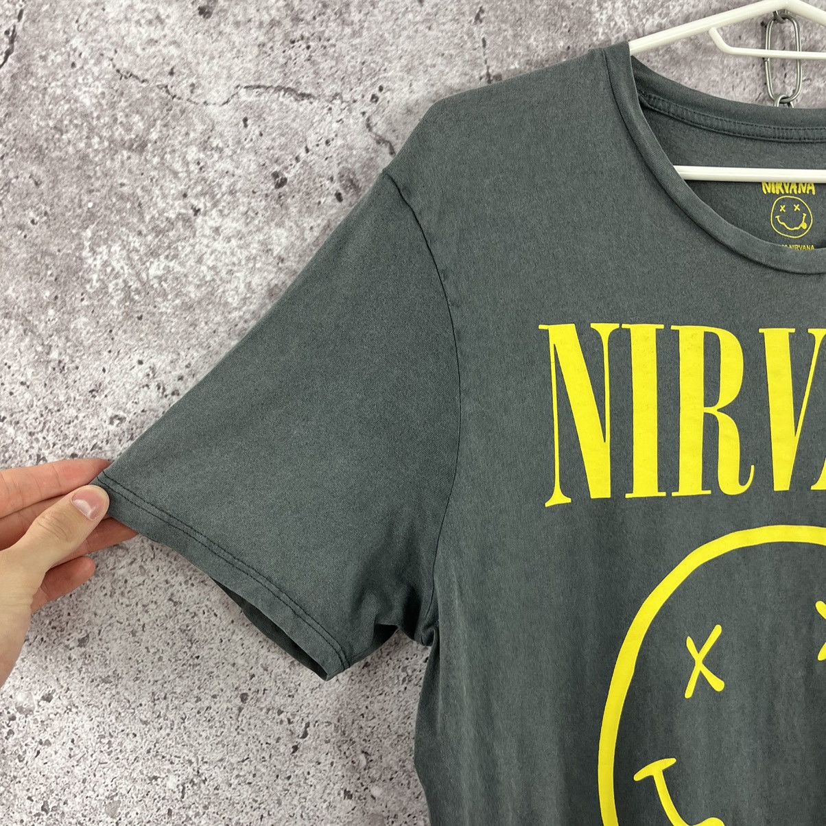 Band Tees × Nirvana Nirvana Rock Band T-Shirt Big Logo Smile Grey Size M Size US M / EU 48-50 / 2 - 4 Thumbnail