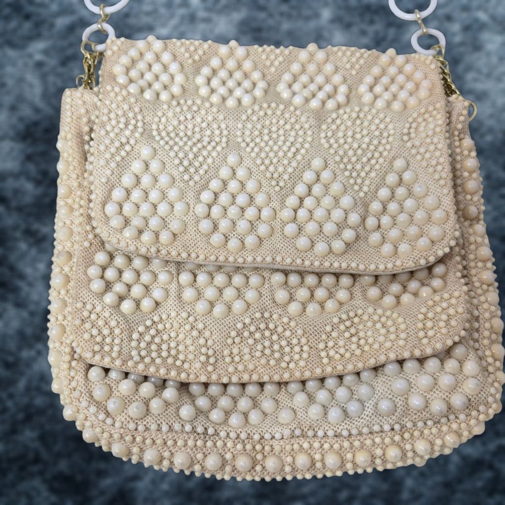 Vintage VINTAGE Beaded Ivory Purse Handbag Gold Chain Evening Bag Wedding Hong Kong Womens Size ONE SIZE - 1 Thumbnail