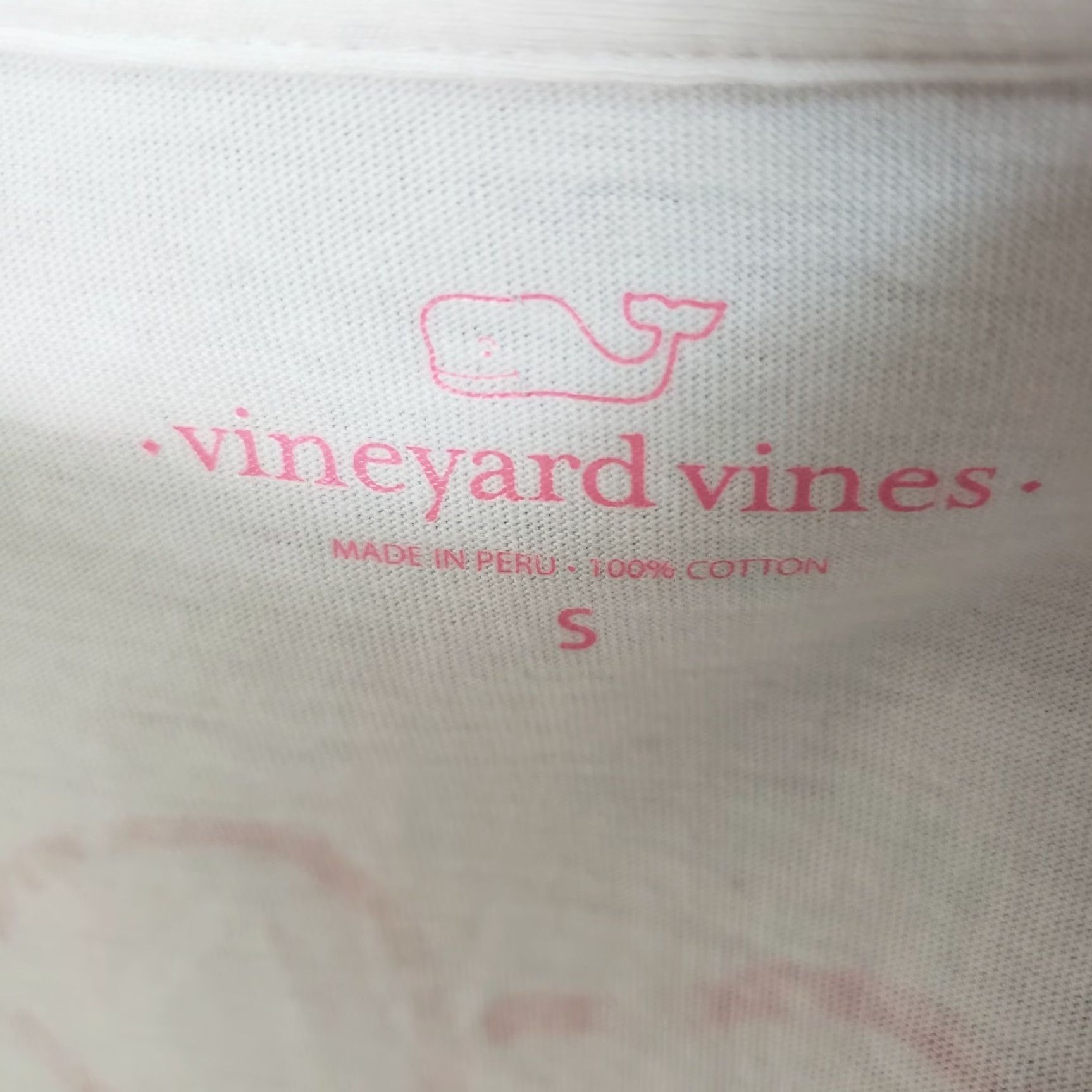 Vineyard Vines Vineyard Vines Womens Long Sleeve Tee White S Size Small White Red Whale Santa Hat Shirt Womens (if needed) Size S / US 4 / IT 40 - 5 Thumbnail
