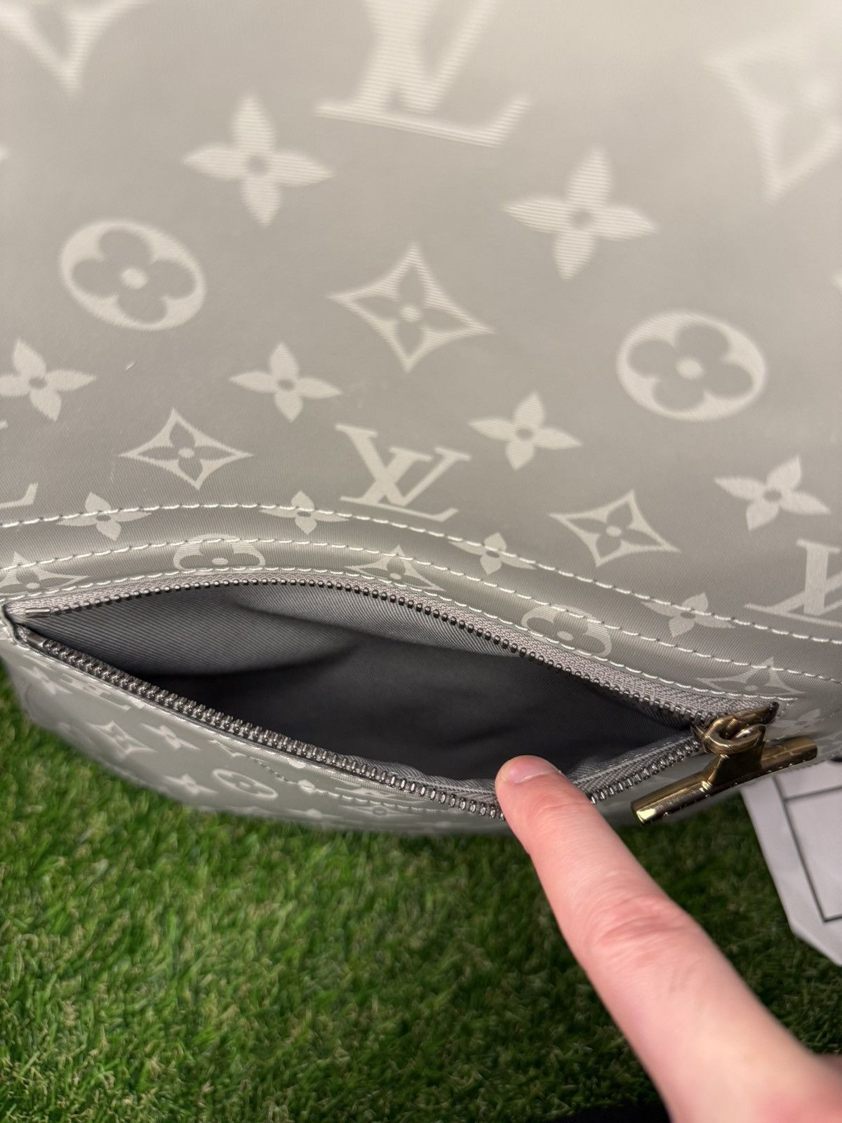 Louis Vuitton GRAIL 🦄📜 LV ~ Kim Jones Era Titanium Monogram Backpack Size ONE SIZE - 20 Thumbnail