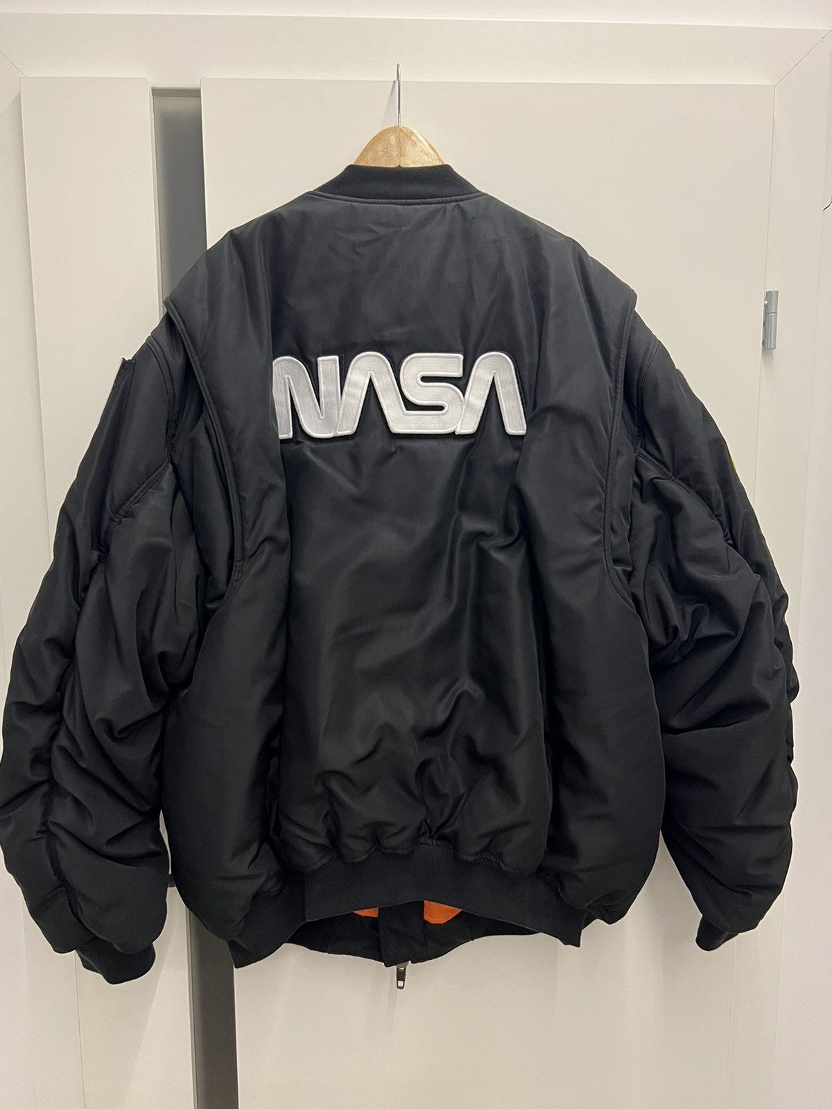 Balenciaga Balenciaga NASA bomber jacket Size US L / EU 52-54 / 3 - 2 Thumbnail