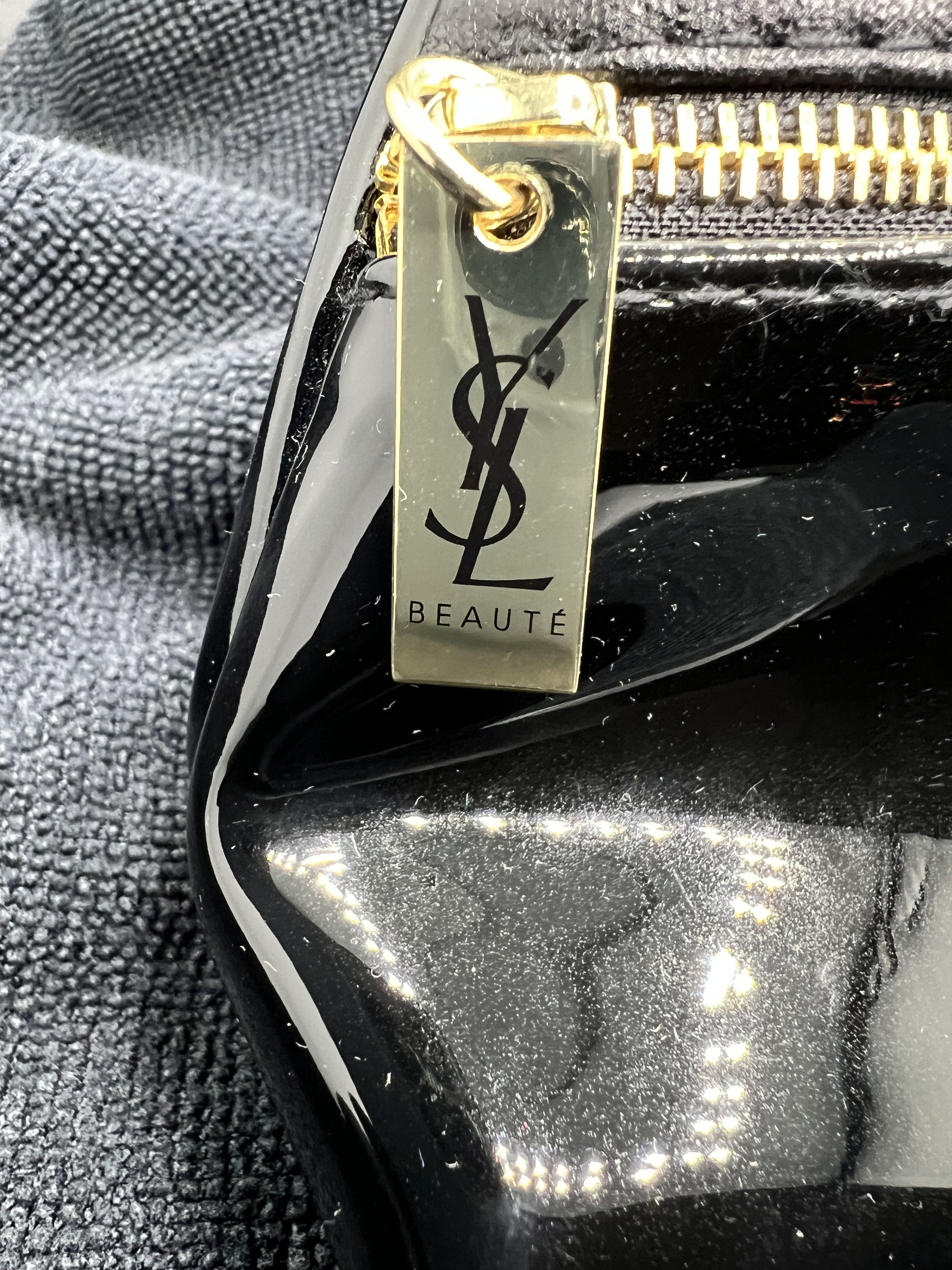 Yves Saint Laurent PRE OWNED YVES SAINT LAURENT BEAUTE PATENT ZIPPER POUCH Size ONE SIZE - 2 Thumbnail