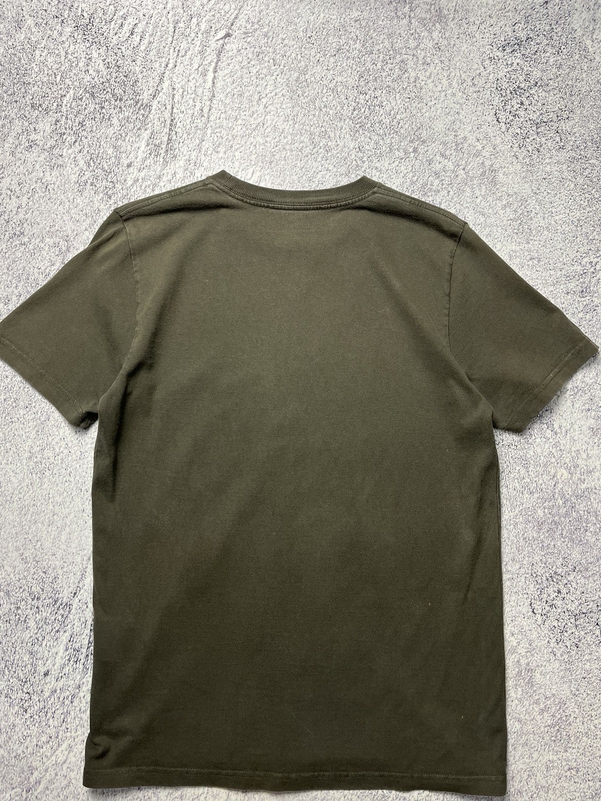 Carhartt Vintage Carhartt Distressed T-shirts Streetwear Y2K Size US S / EU 44-46 / 1 - 15 Thumbnail